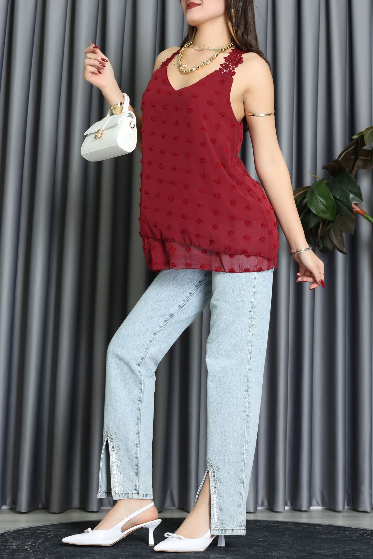 Dantel Askılı Sırtı Çapraz Detaylı Ponpon Bluz Bordo - 72285.1256.