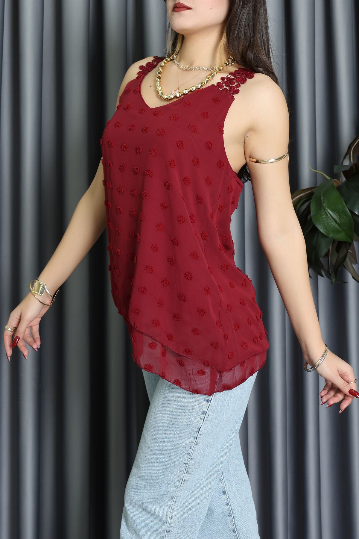 Dantel Askılı Sırtı Çapraz Detaylı Ponpon Bluz Bordo - 72285.1256.