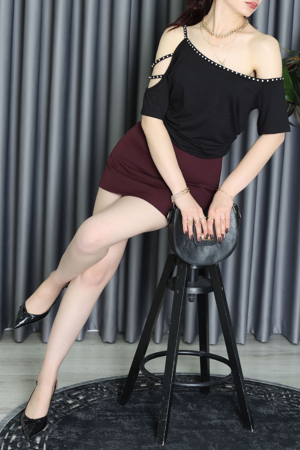 Şerit Taş Detaylı Viskon Bluz Siyah - 62079.1256.