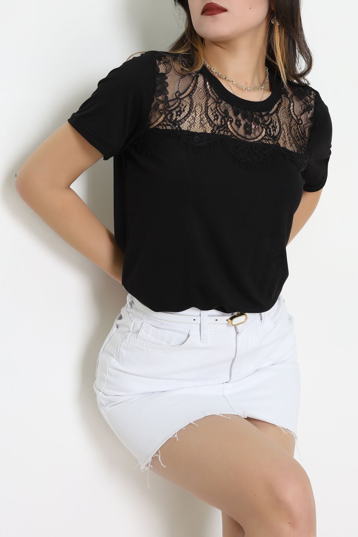 Ön Dantel Detaylı Viskon Bluz Siyah - 89015.1256.