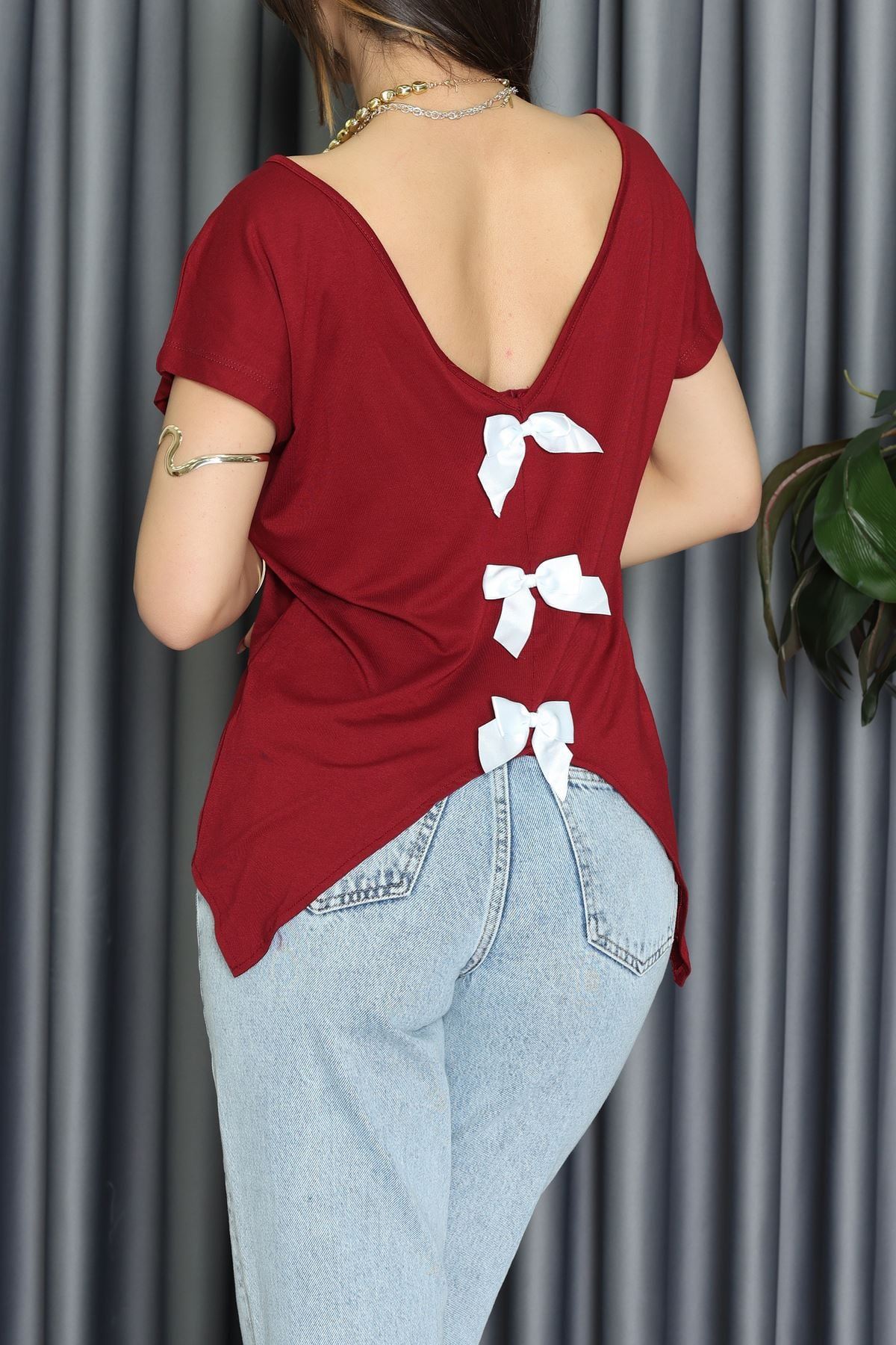 V Yakalı Arkadan Kurdele Detaylı Viskon Bluz Bordo - 87152.1256.