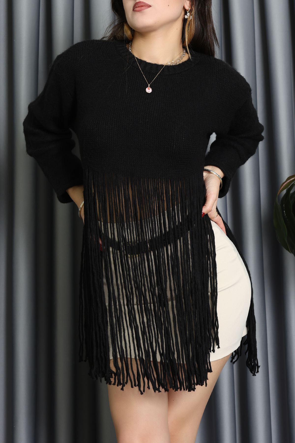 Püsküllü Triko Kazak Siyah - 70898.1724.