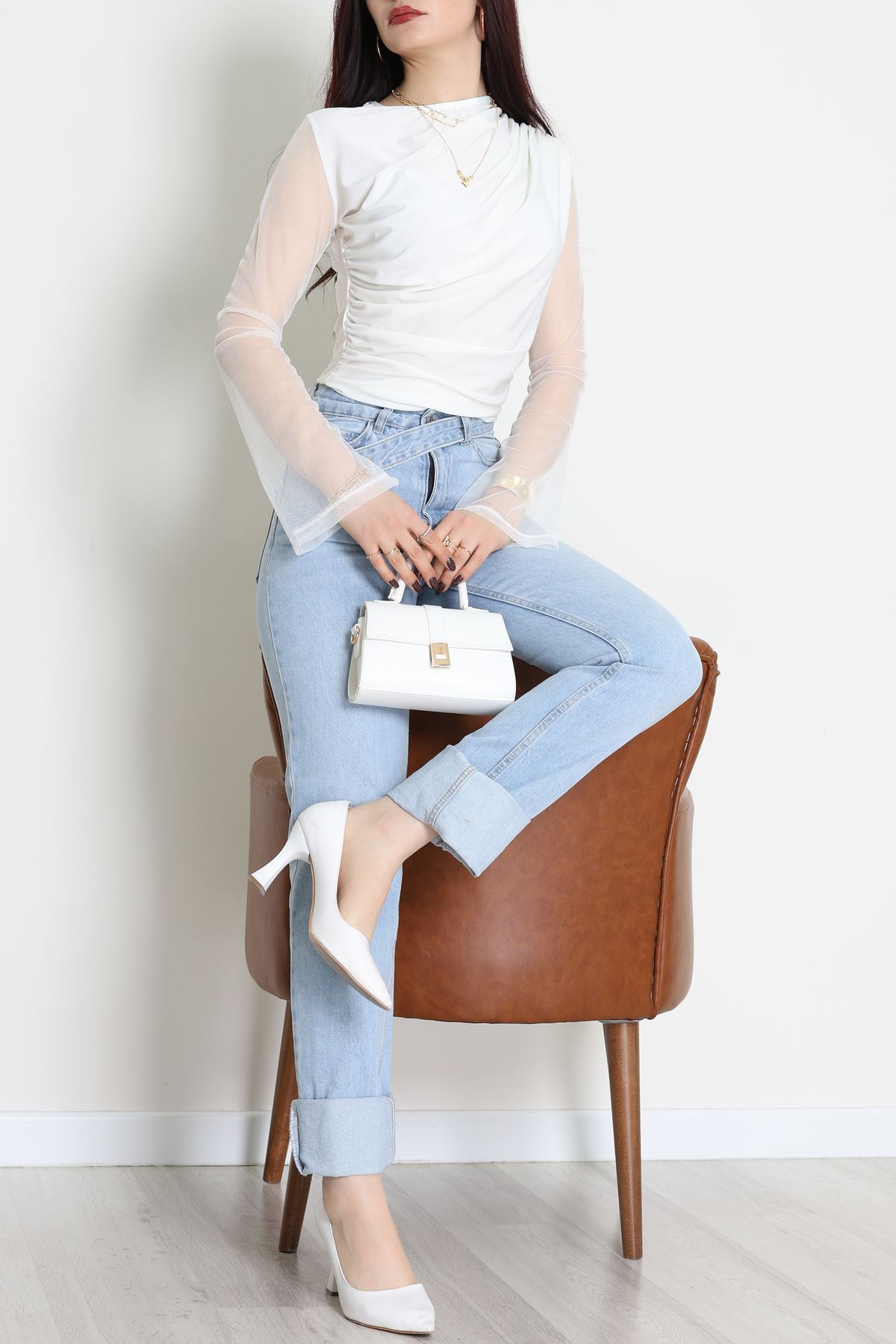 Yanı Büzgülü Kolu Tüllü Bluz Beyaz - 32532.2115.