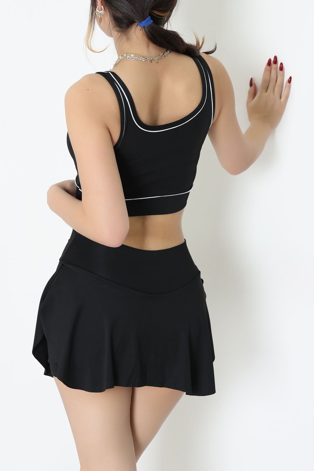 Biyeli Kalın Askılı Crop Atlet Siyah - 9032.125.