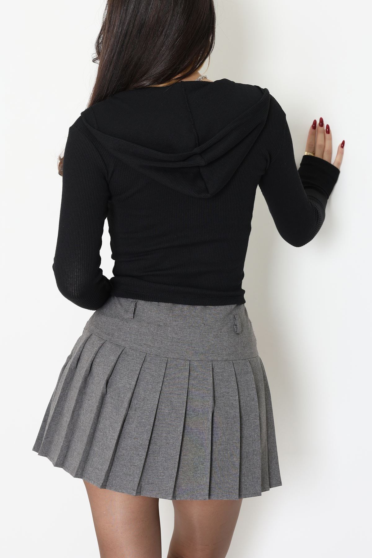 Kapşonlu Parmak Geçmeli Body Siyah - 70769.1567.