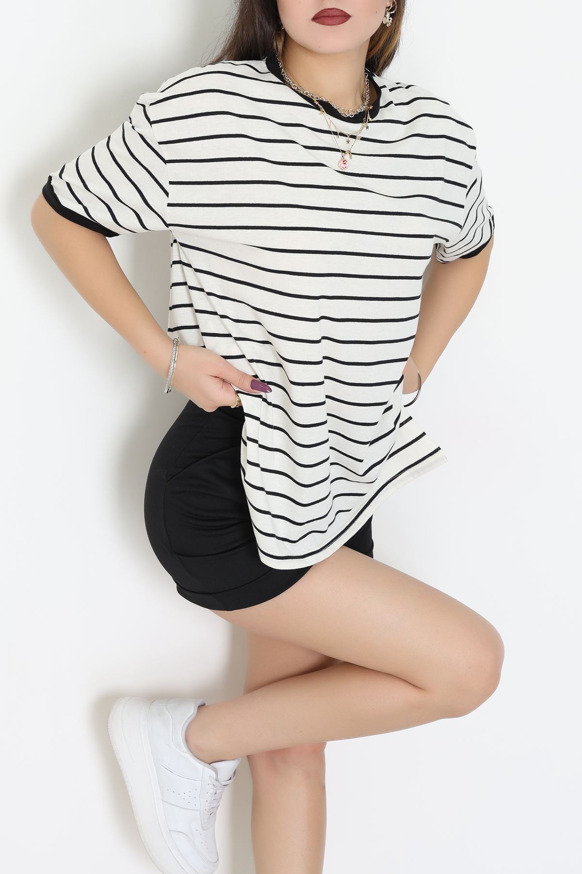 Bisiklet Yaka Çizgili Rejenere Süprem Tişört Ekrusiyah - 601.1567.