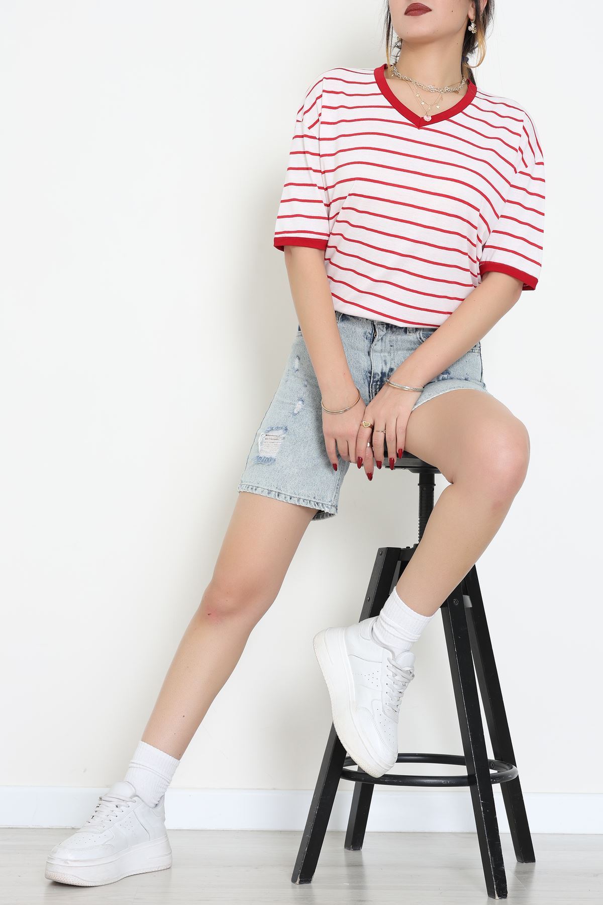 V Yaka Çizgili Rejenere Süprem Tişört Ekrukırmızı - 602.1567.