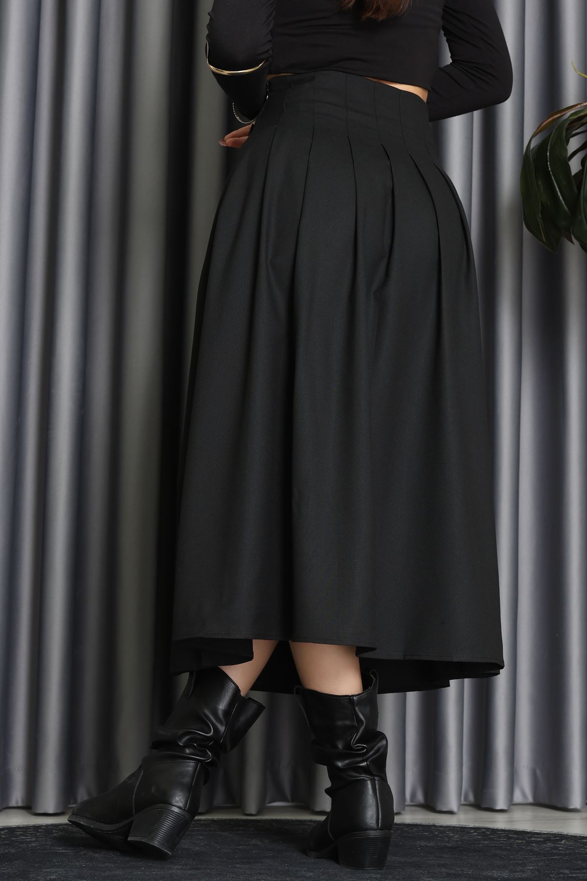 Poliviskon Pileli Kemer Detaylı Etek Siyah - 70903.1434.