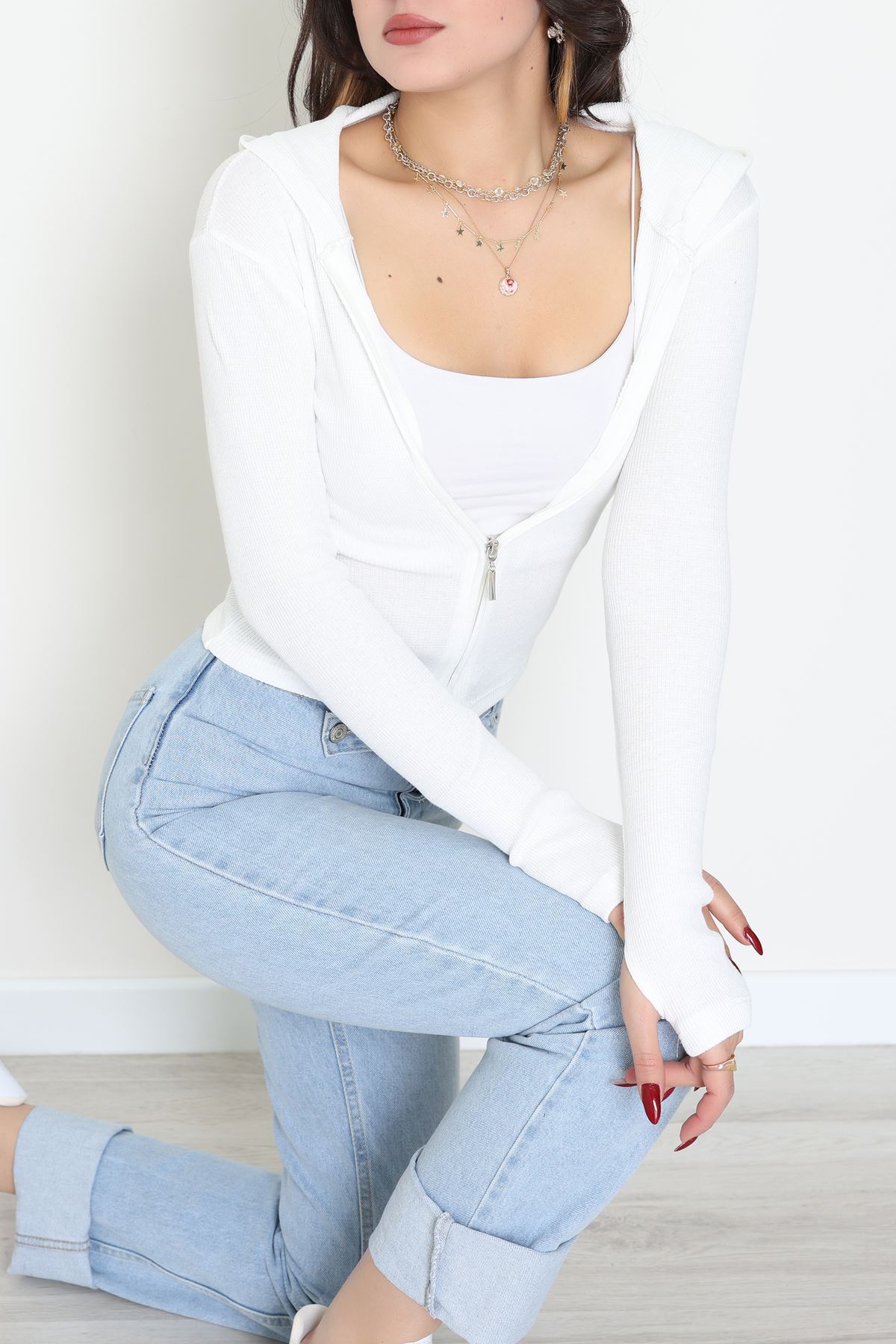 Kapşonlu Parmak Geçmeli Body Beyaz - 70769.1567.