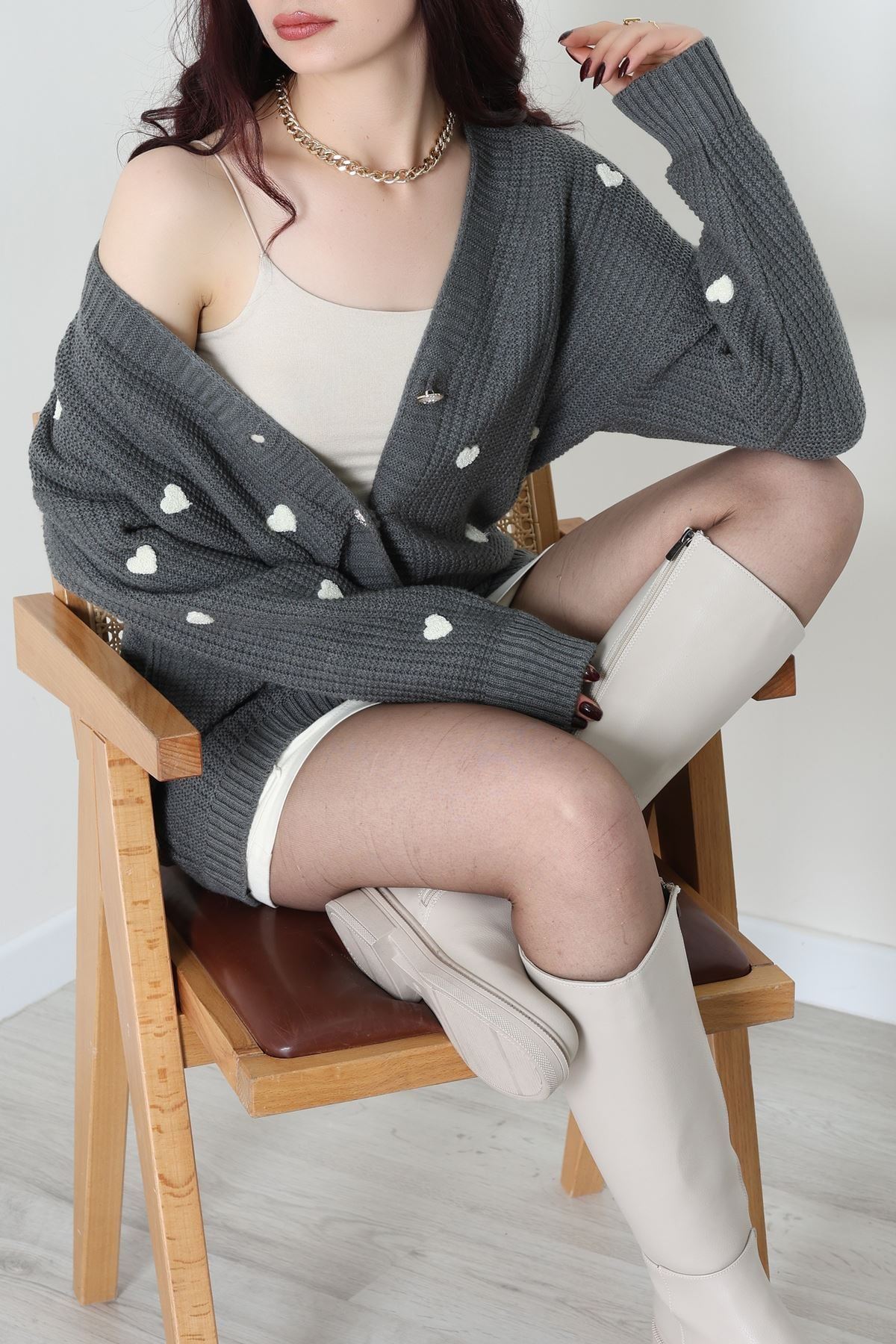 Nakışlı Kalpli Hırka Fümelatte - 444.1577.