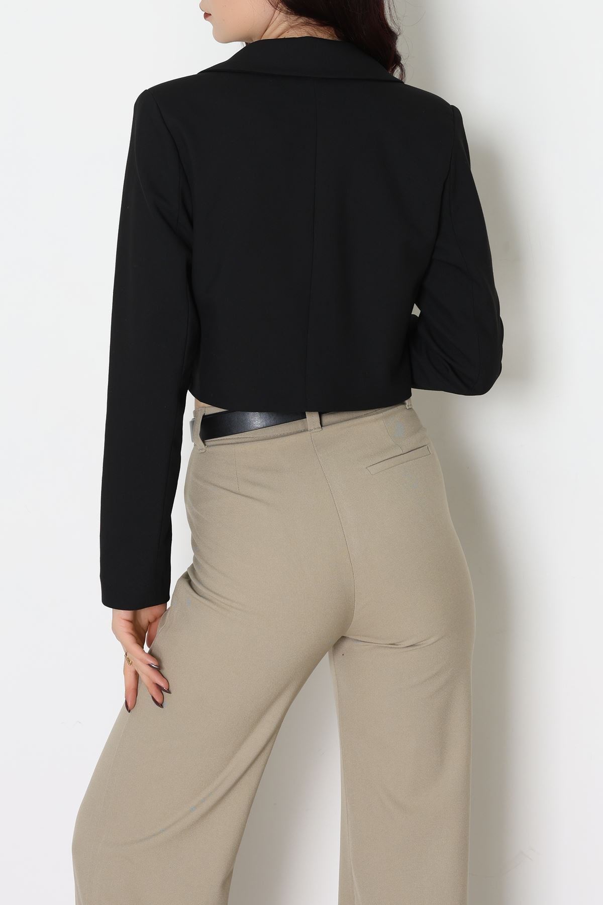 Astarlı Poliviskon Kısa Blazer Ceket Siyah - 31824.1397.