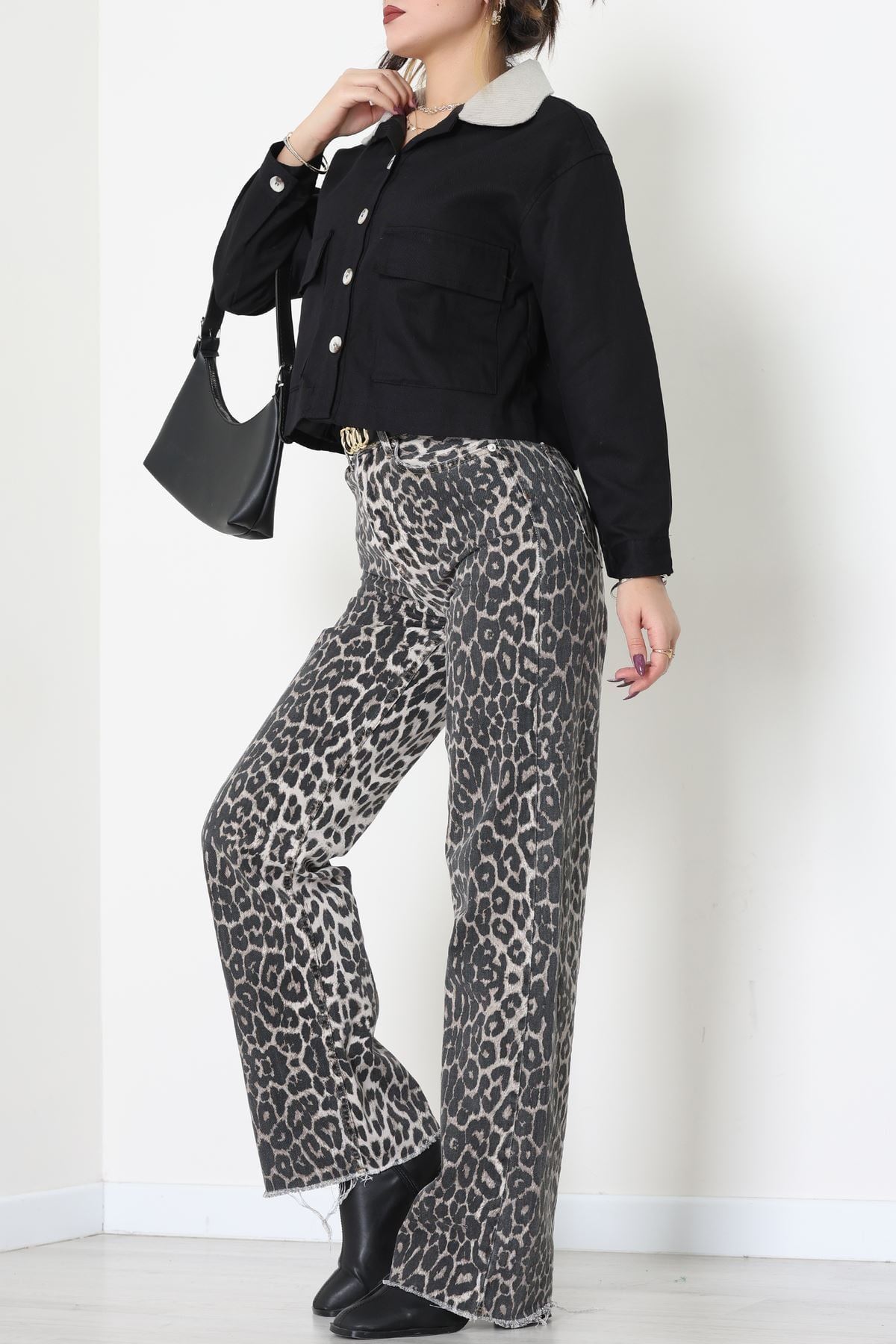 Astarlı Yaka Fitilli Gabardin Ceket Siyah - 8790.179.