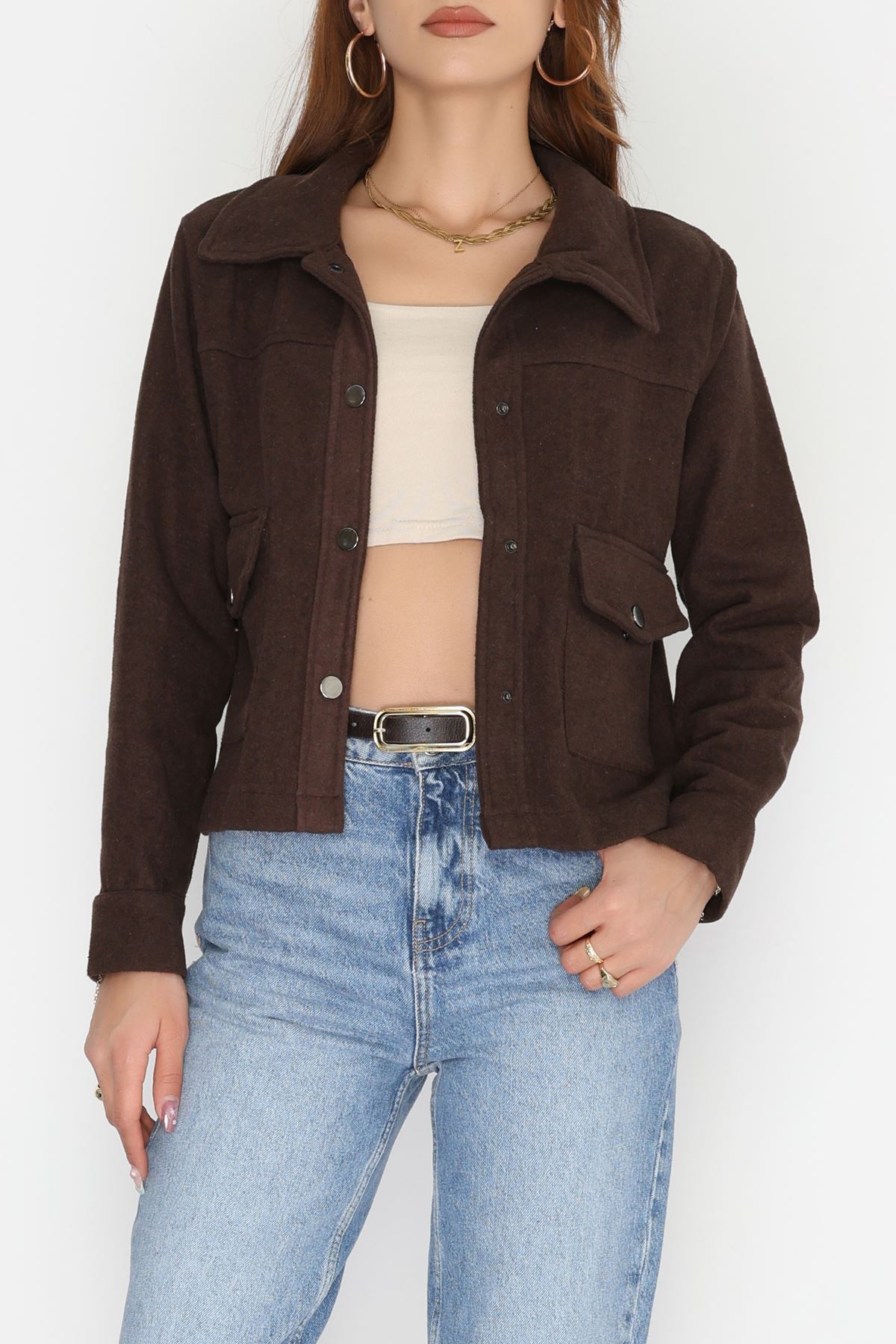 Klasik Yaka Çıtçıt Düğmeli Cep Detaylı Kaşe Crop Ceket Acıkahve - 70992.1775.