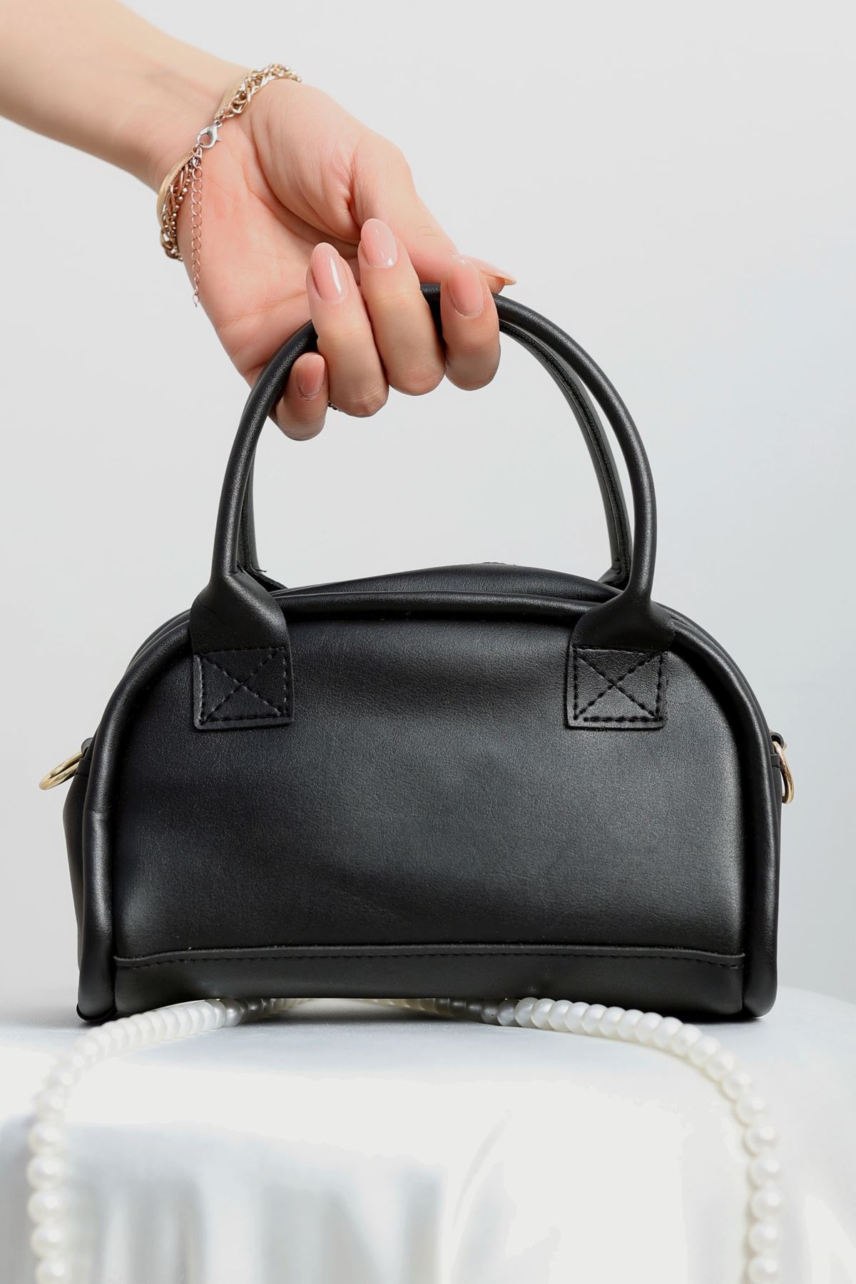 Askılı Çanta Siyah - 31224.2063.