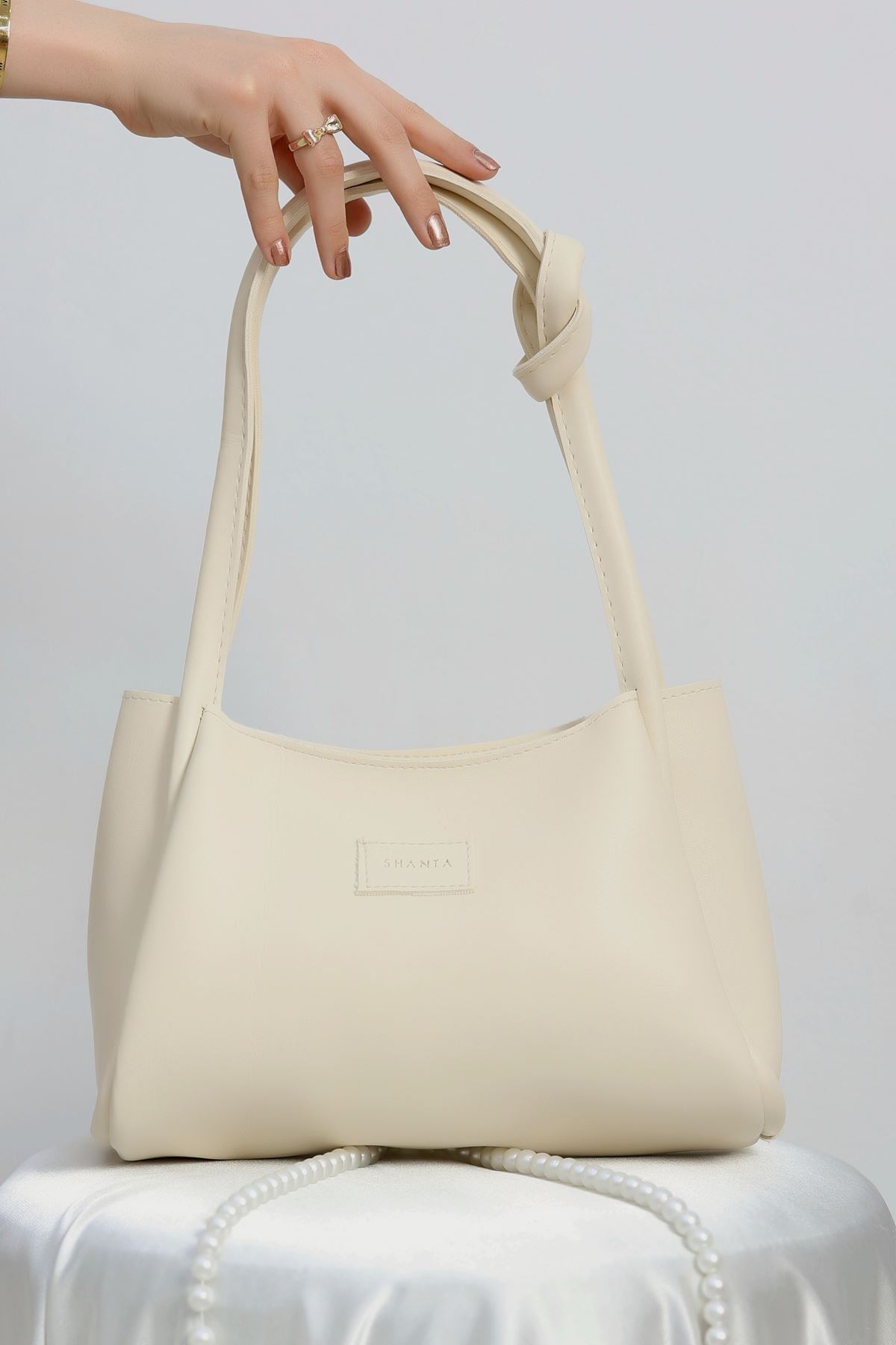 Kol Çantası Krem - 31220.2063.