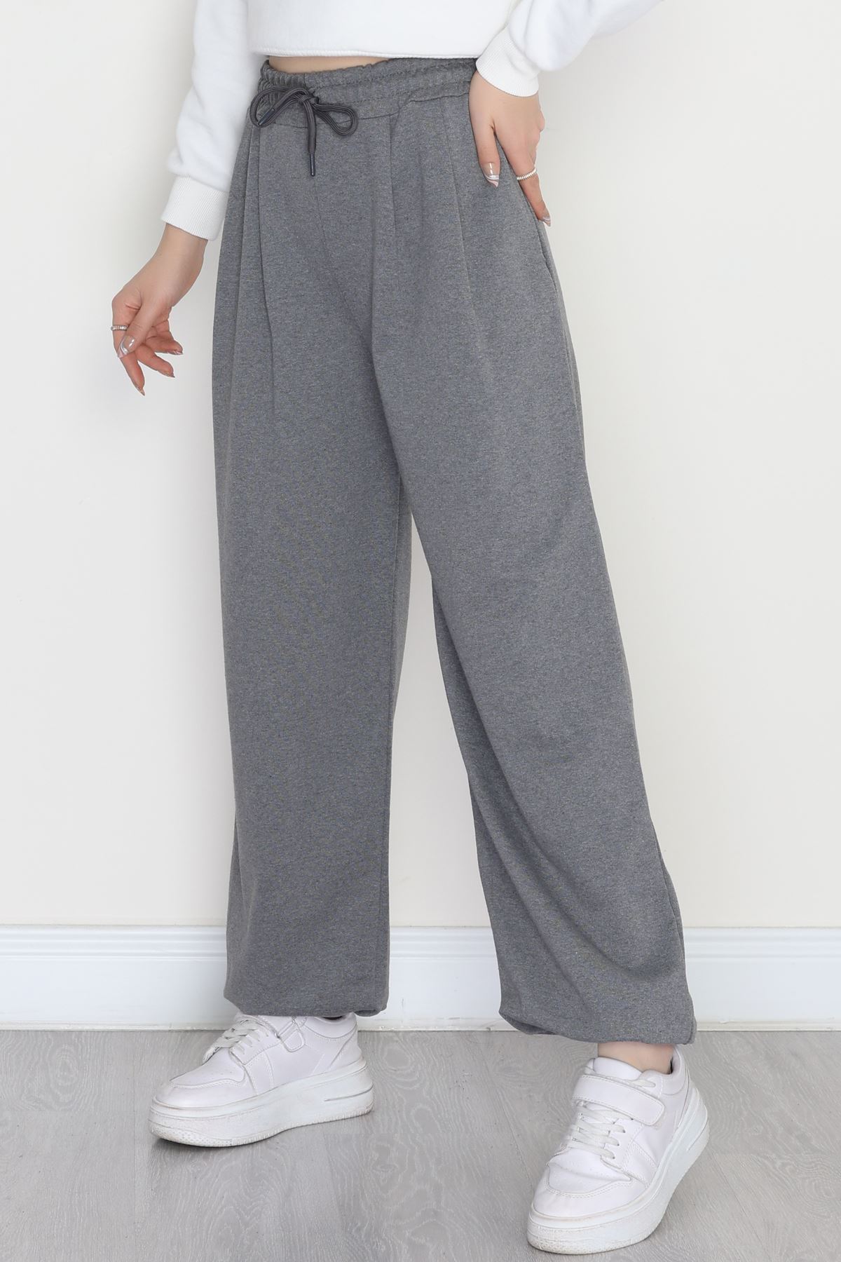 Paça Lastikli 2 İplik Pileli Eşofman Altı Füme - 52008.1857.