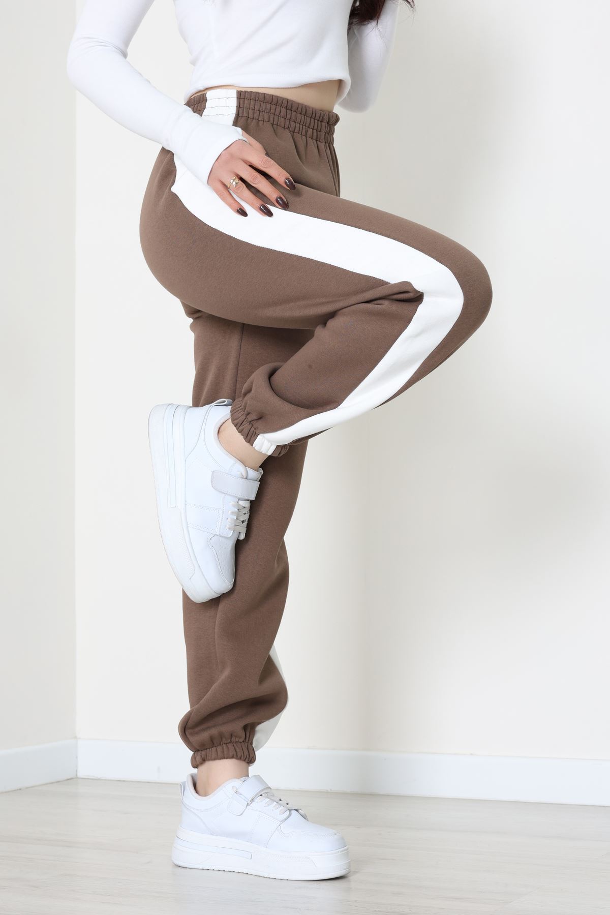 3 İplik Paça Lastikli Eşofman Altı Açıkkahve - 42521.1878.