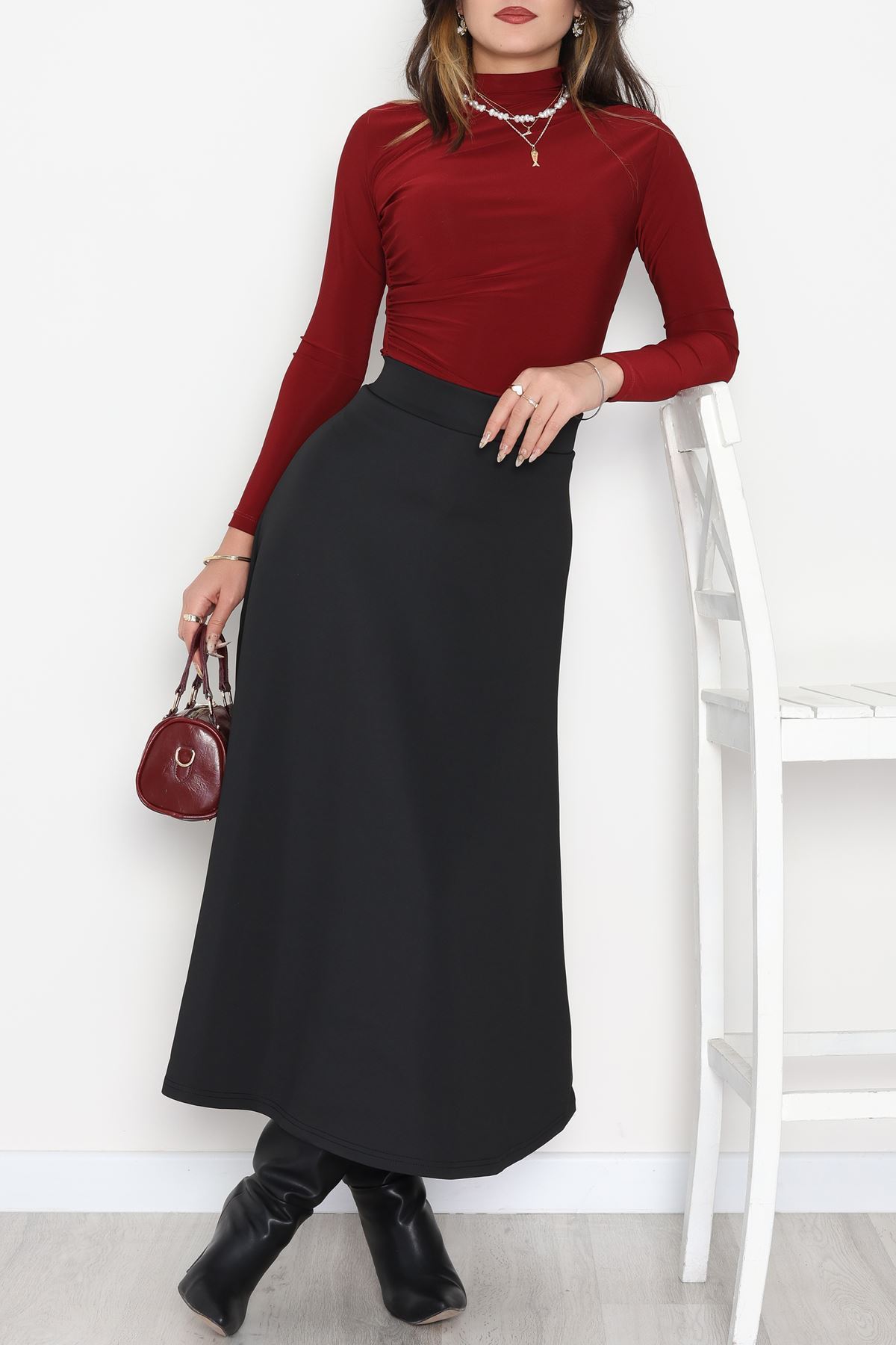 Puf Scuba Kumaş Uzun Etek Siyah - 51104.1355.