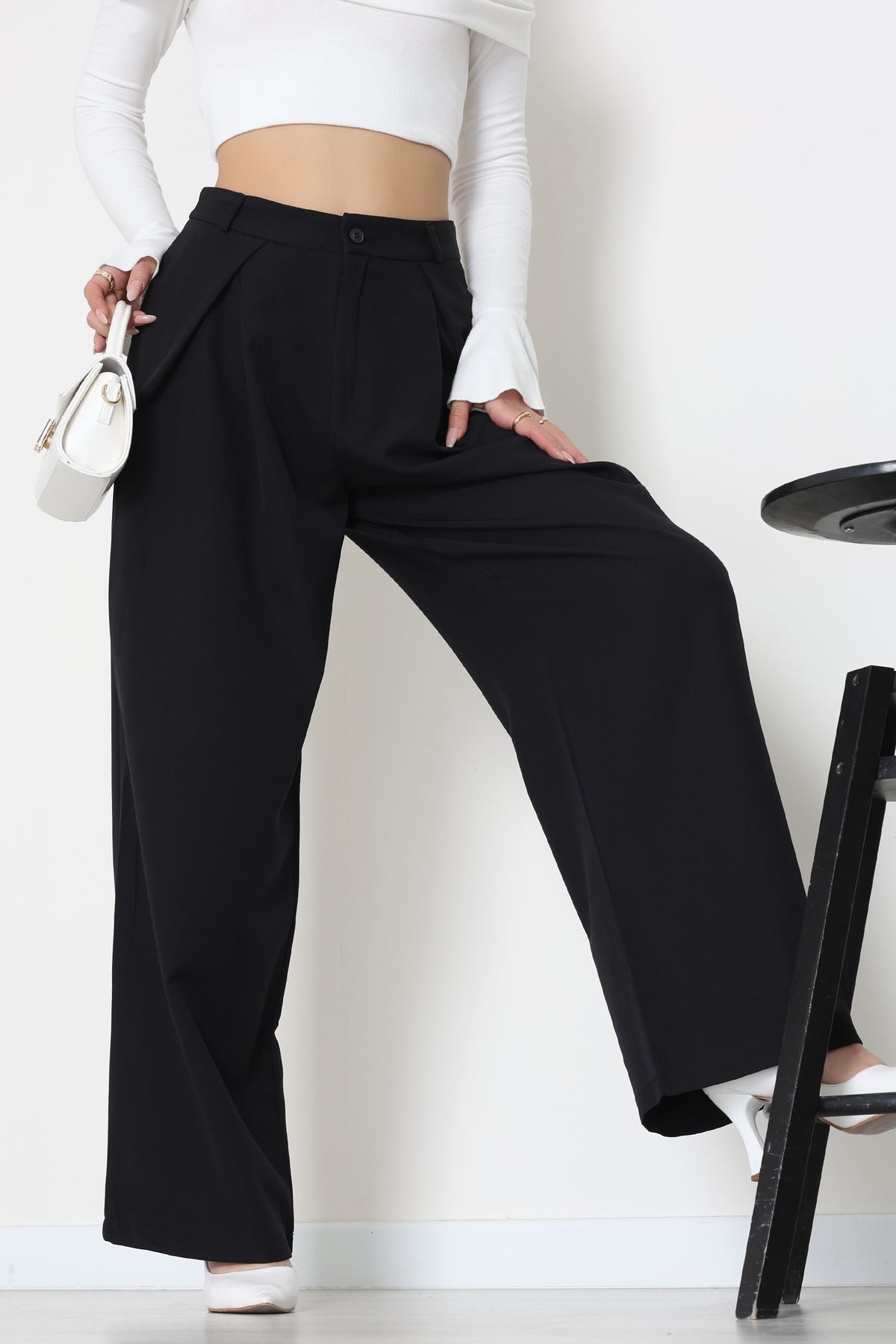 Dabıl Kumaş Pile Detaylı Pantolon Siyah - 51610.683.