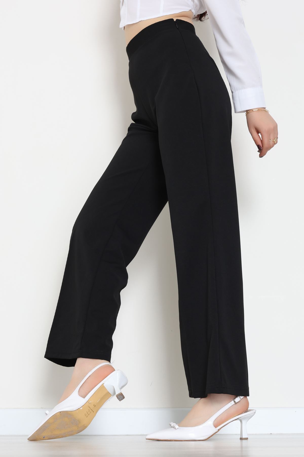 İthal Scuba Krep Likralı Yandan Fermuarlı Pantolon Siyah - 51233.1397.