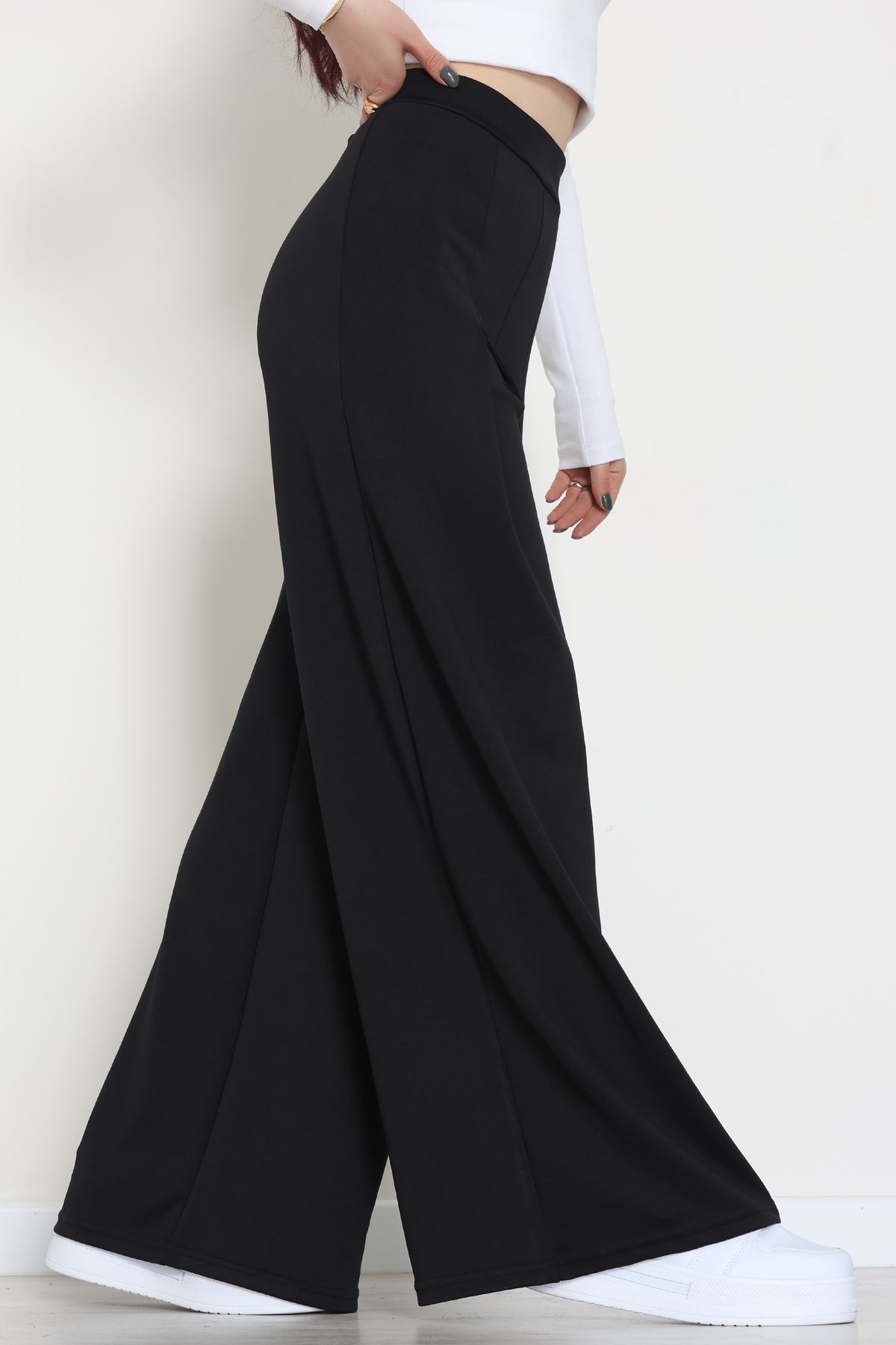 Puf Scuba Kumaş Önden Pileli Pantolon Siyah - 42784.1567.