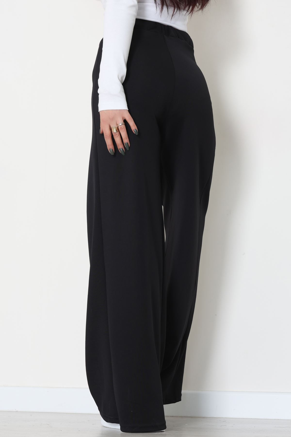 Puf Scuba Kumaş Önden Pileli Pantolon Siyah - 42784.1567.