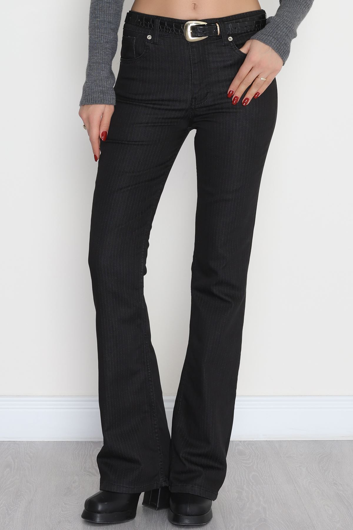 İspanyol Paça Kot Pantolon Siyahçizgili - 42335.1431.