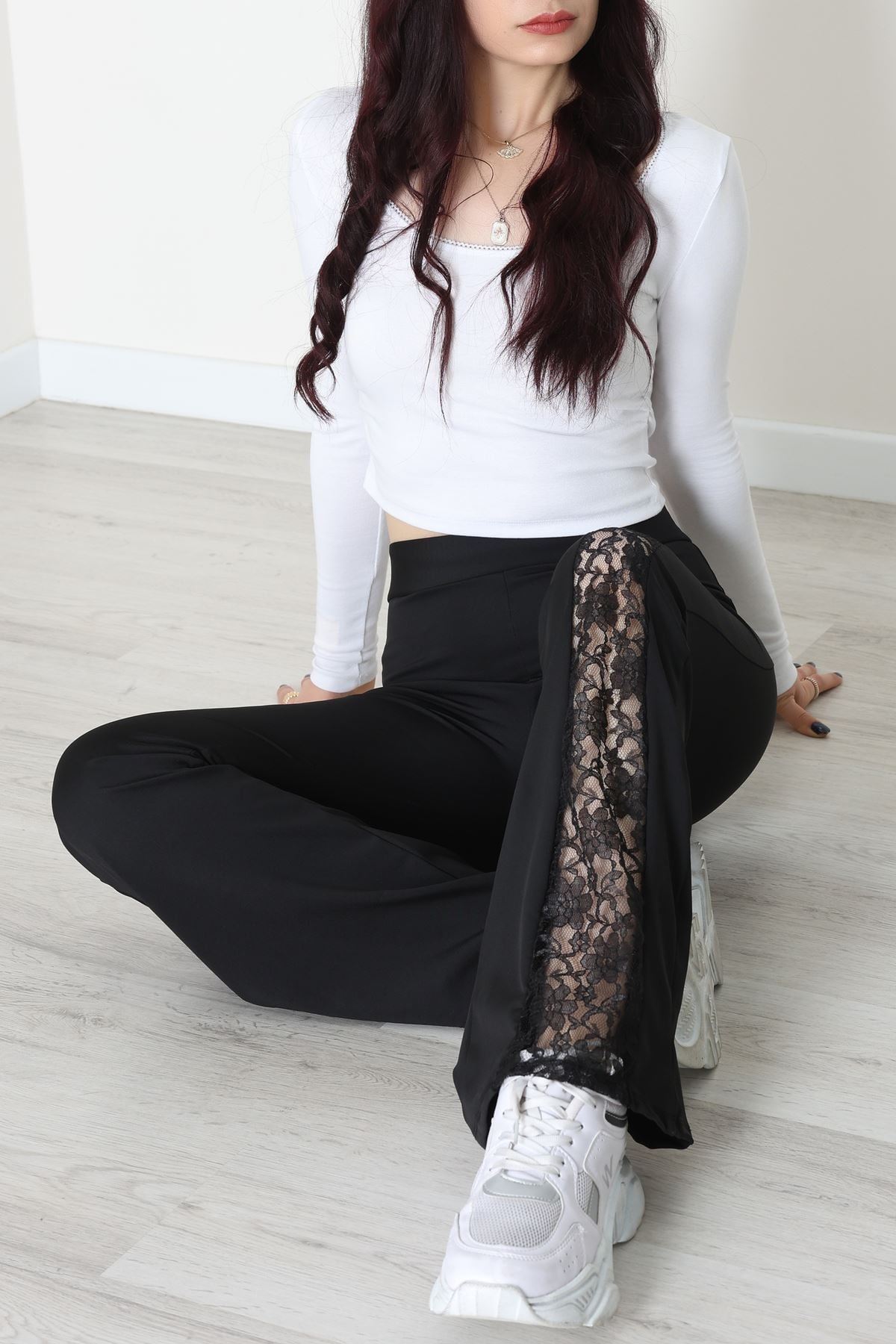 Yırtmacı Dantelli Dalgıç Tayt Siyah - 52130.1905.