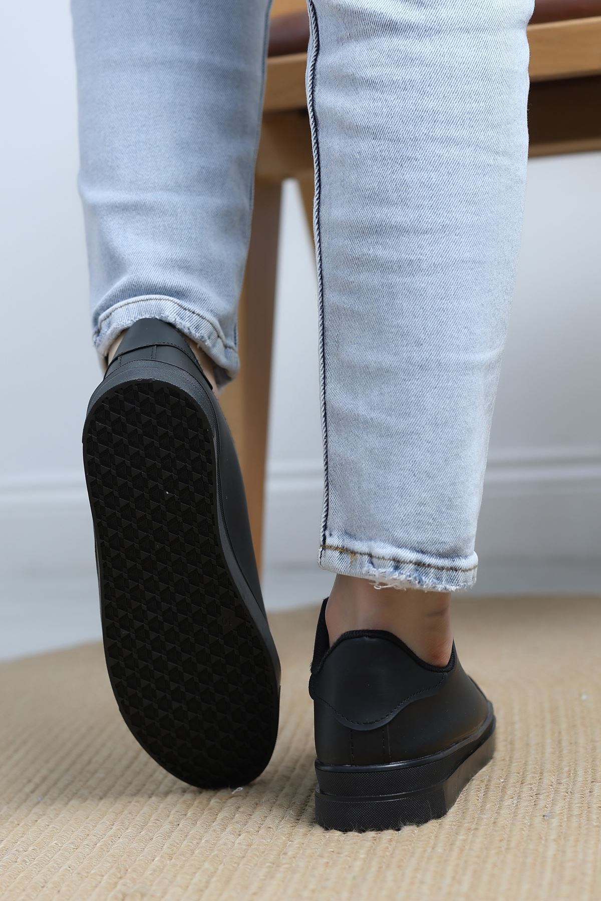 Kalın Tbn Günlük Ayakkabı Siyah - 8585.264.