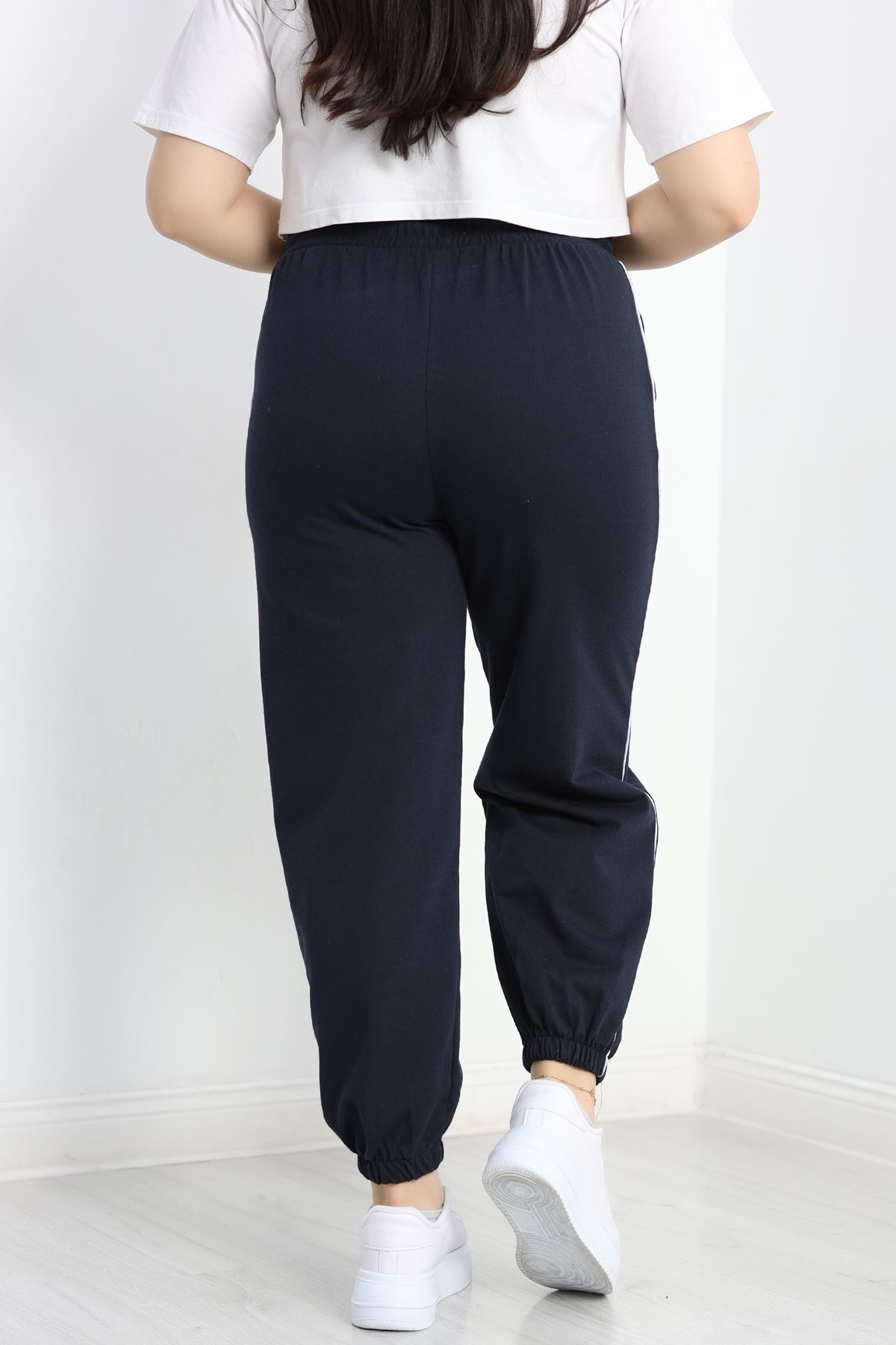 Biyeli Büyük Beden 2 İplik Eşofman Altı Laci - 50657.1005.