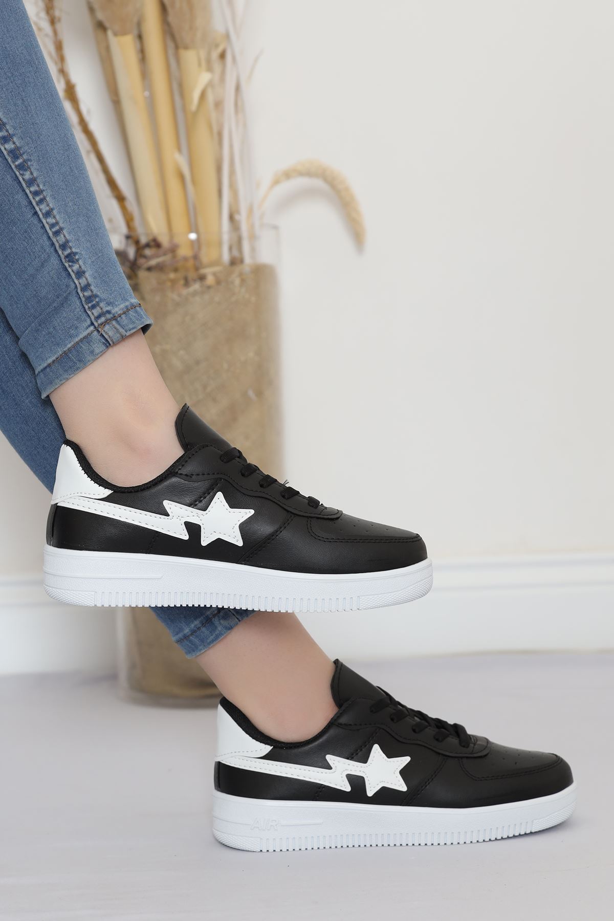 Günlük Ayakkabı Siyahbeyaz - 12149.264.