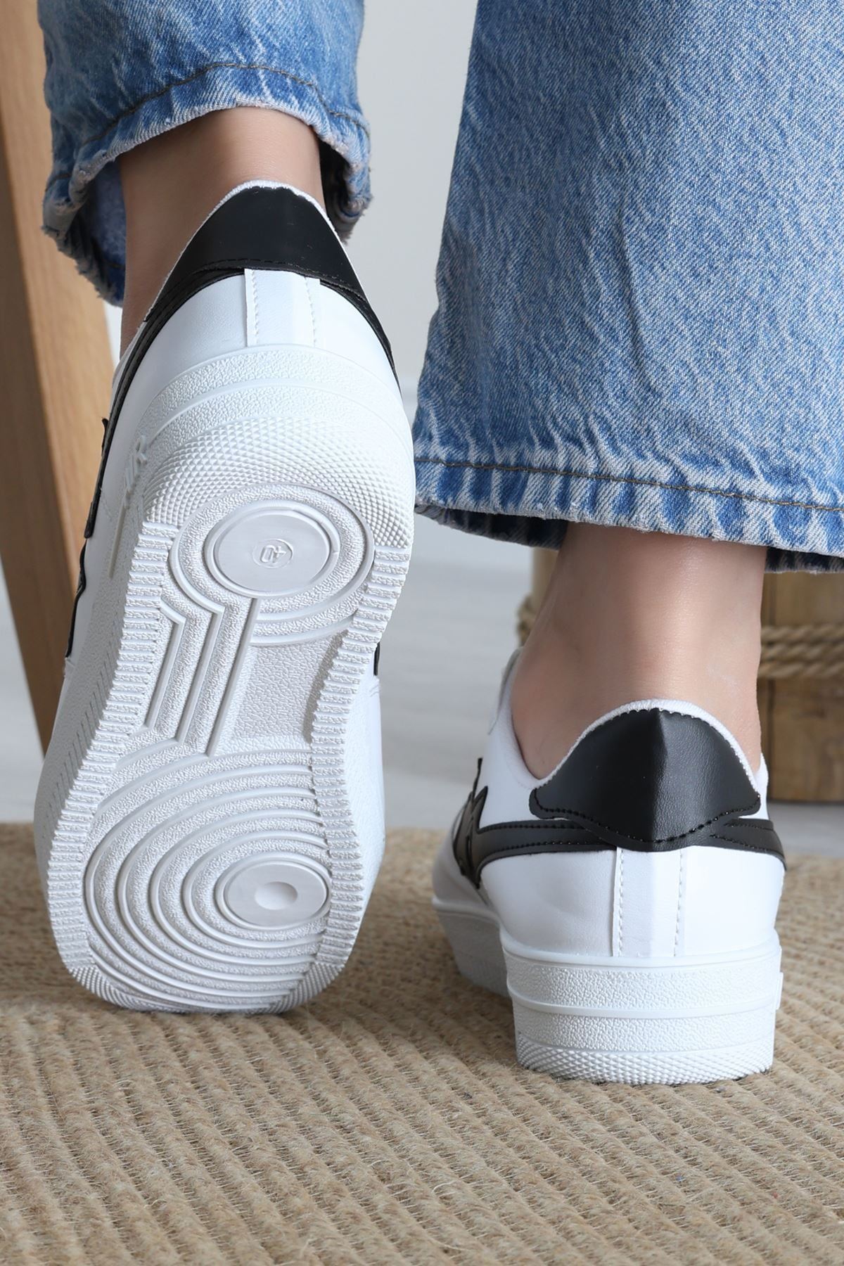 Günlük Ayakkabı Beyazsiyah - 12149.264.