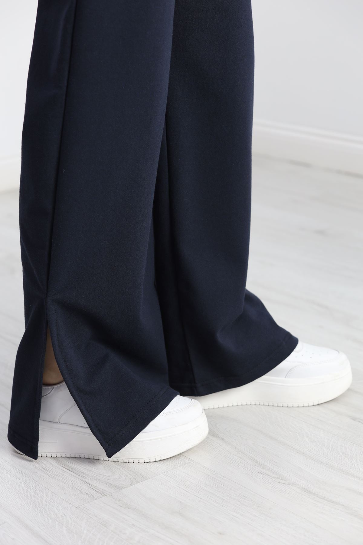 Yırtmaçlı 2 İplik Eşofman Altı Lacivert - 40025.1857.