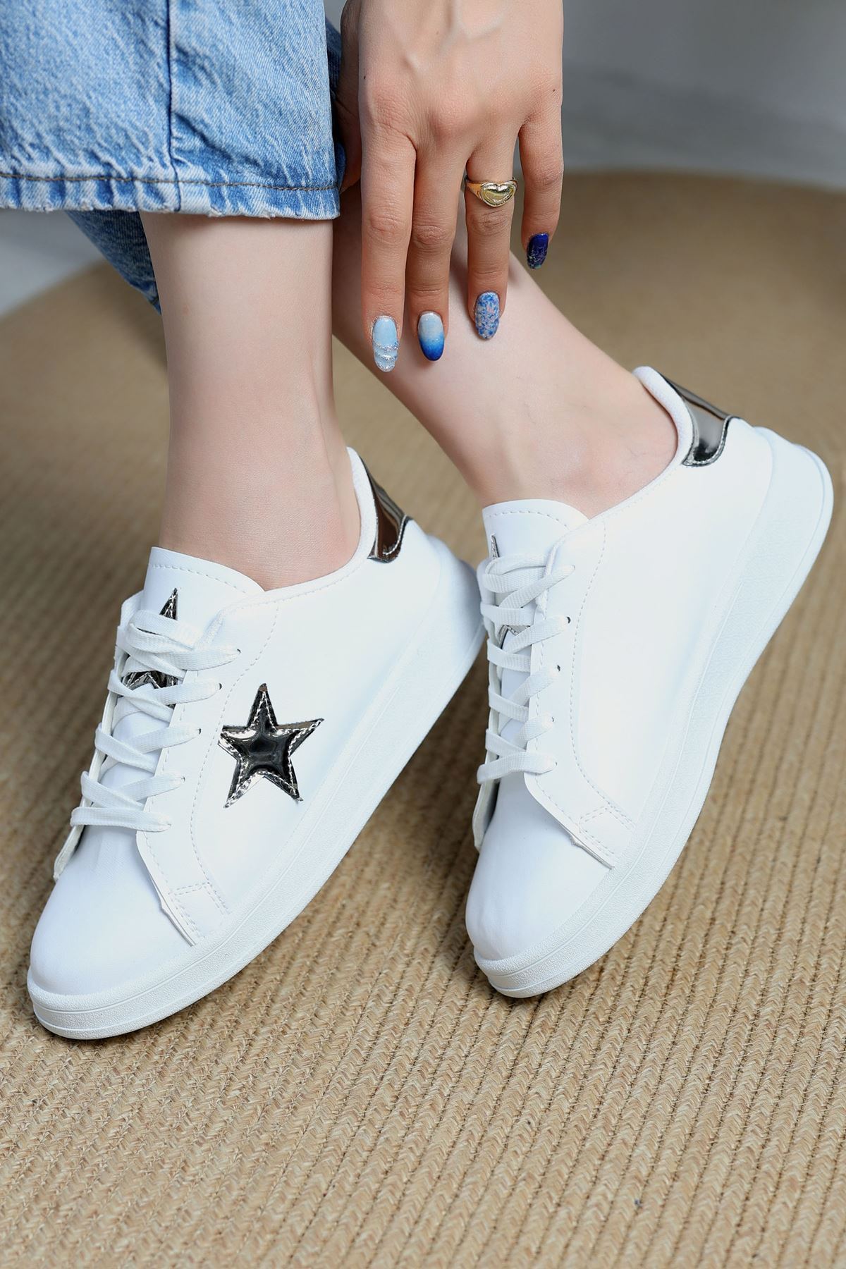 Yıldızlı Spor Ayakkabı Beyazgümüş - 31295.264.