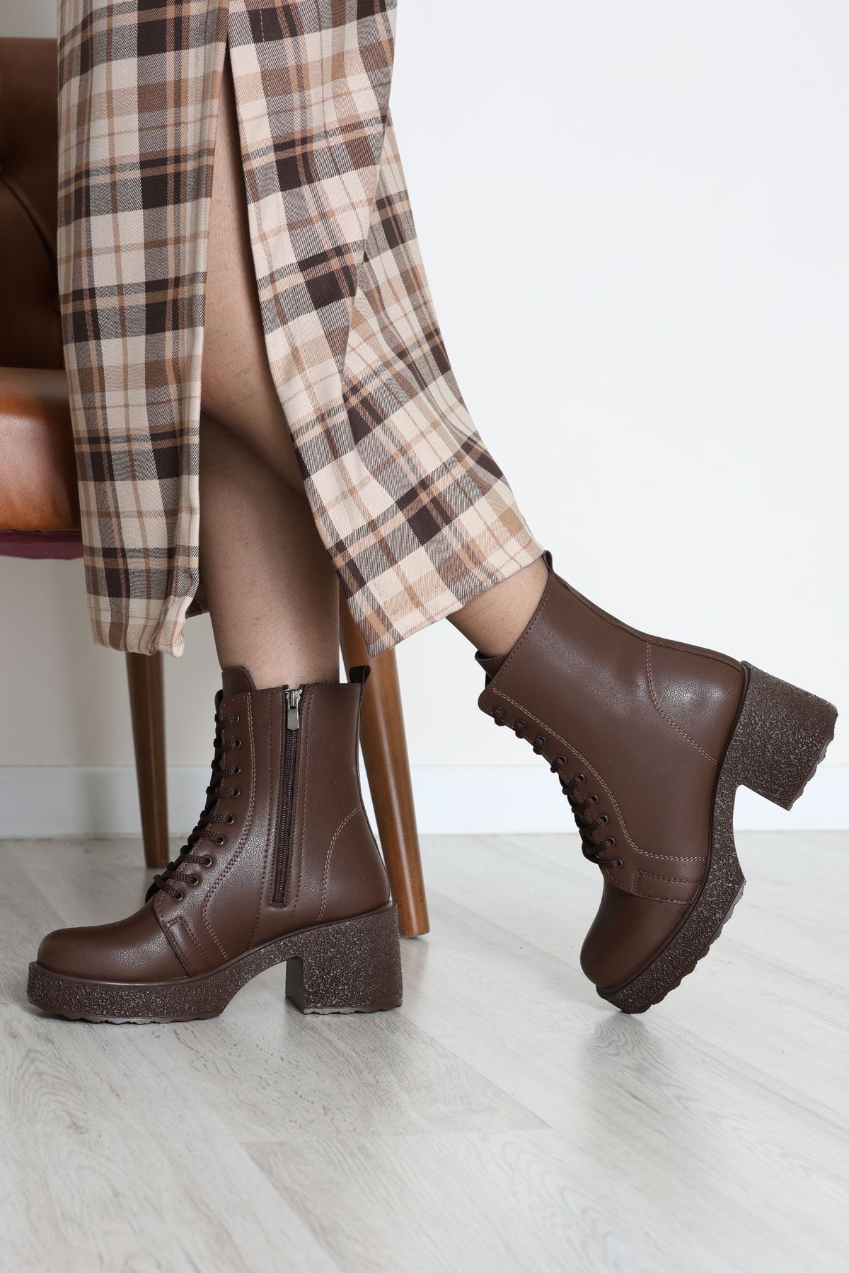 Topuklu Postal Bot Kahvederi - 31836.264.