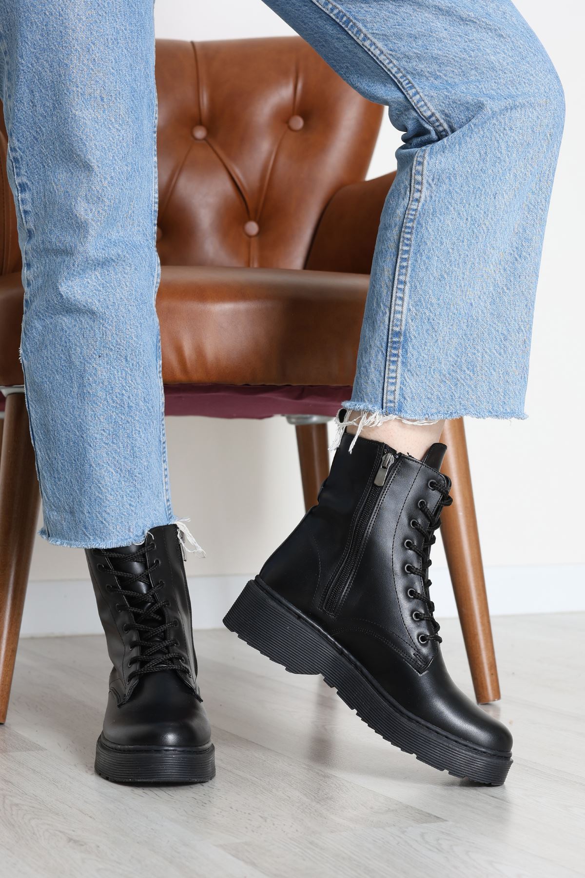 Bağcıklı Postal Bot Siyahderi - 31846.1846.