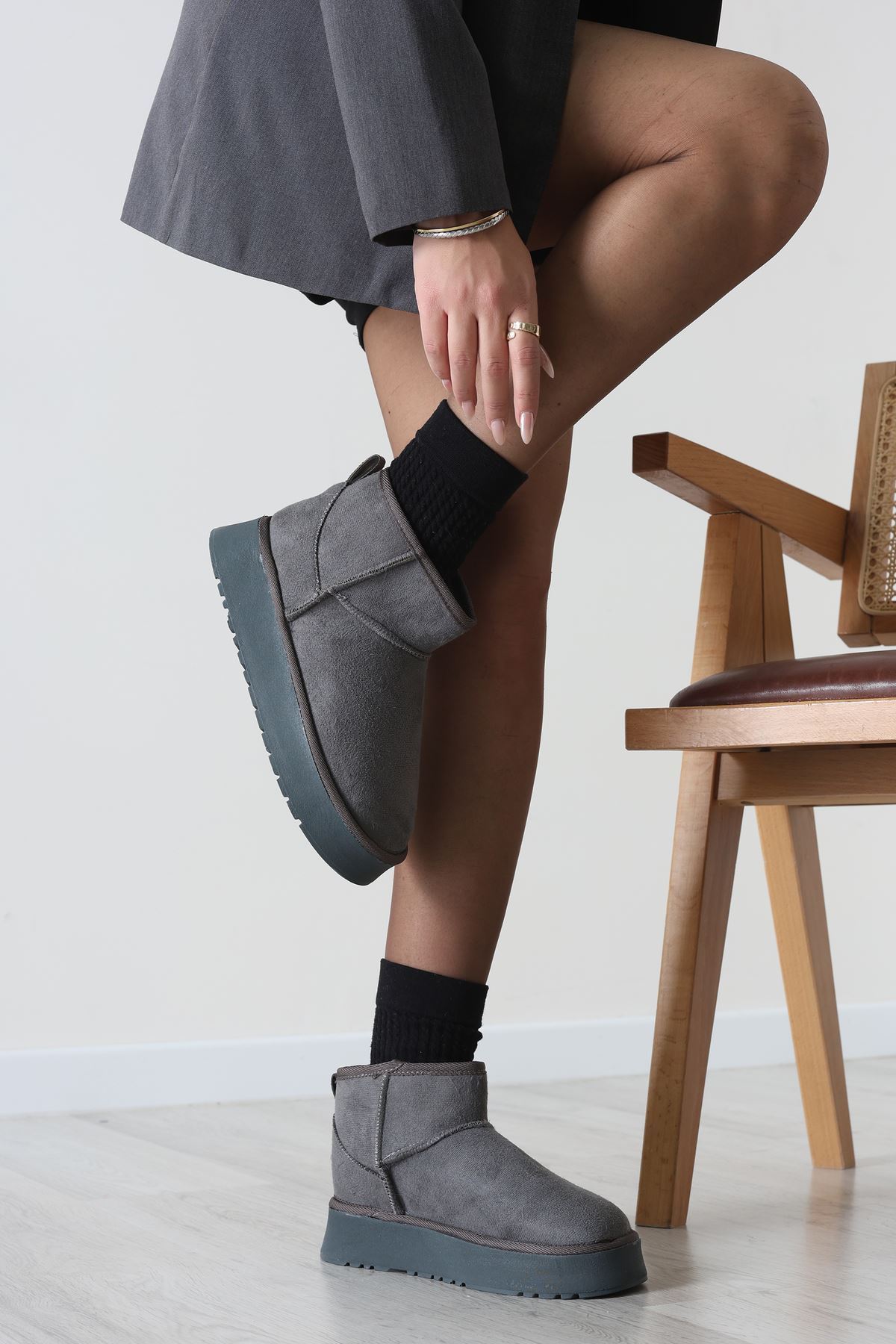 Yüksek Taban İçi Kürklü Bot Füme - 31467.264.