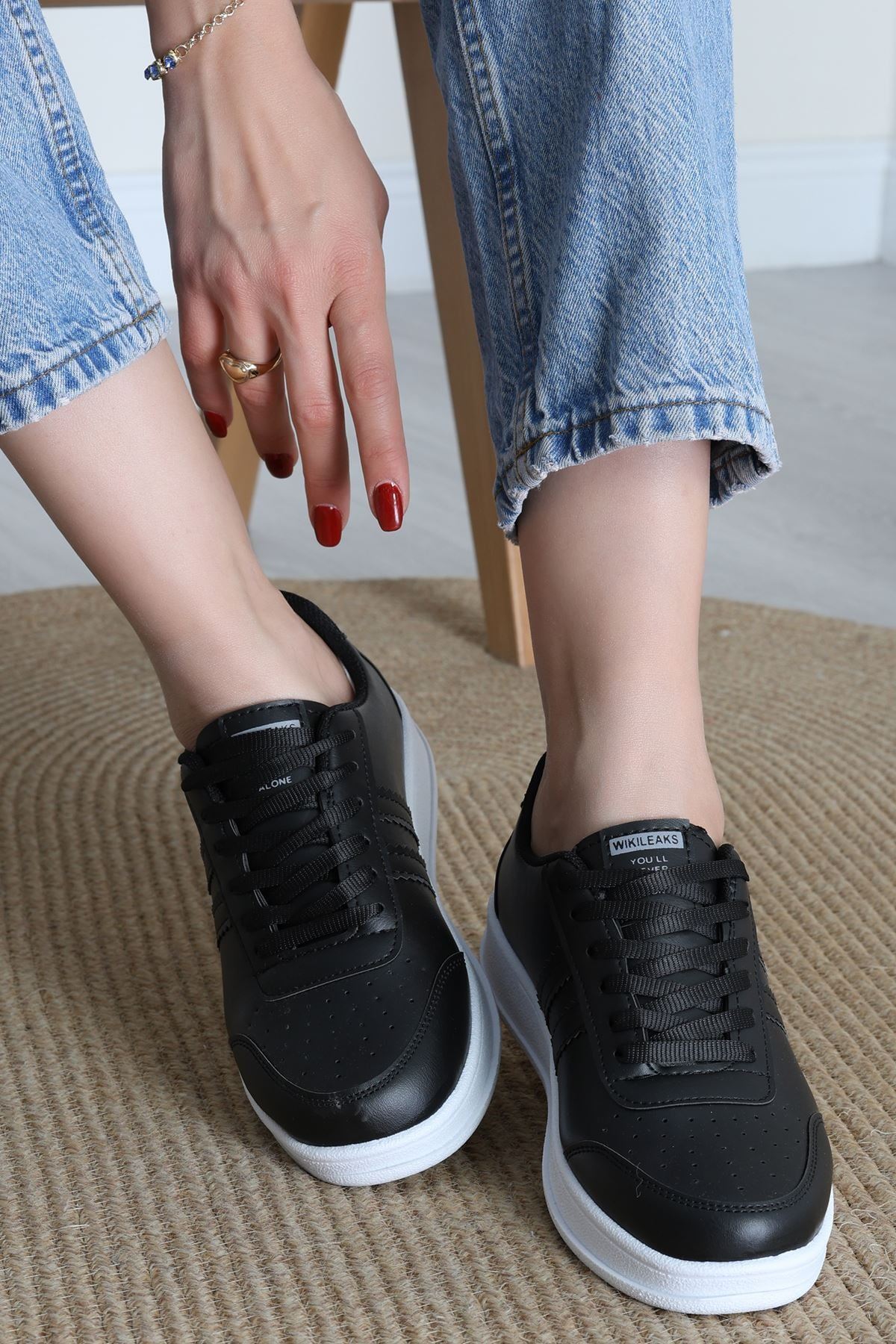 Şeritli Günlük Ayakkabı Siyahbeyaz1 - 17114.264.