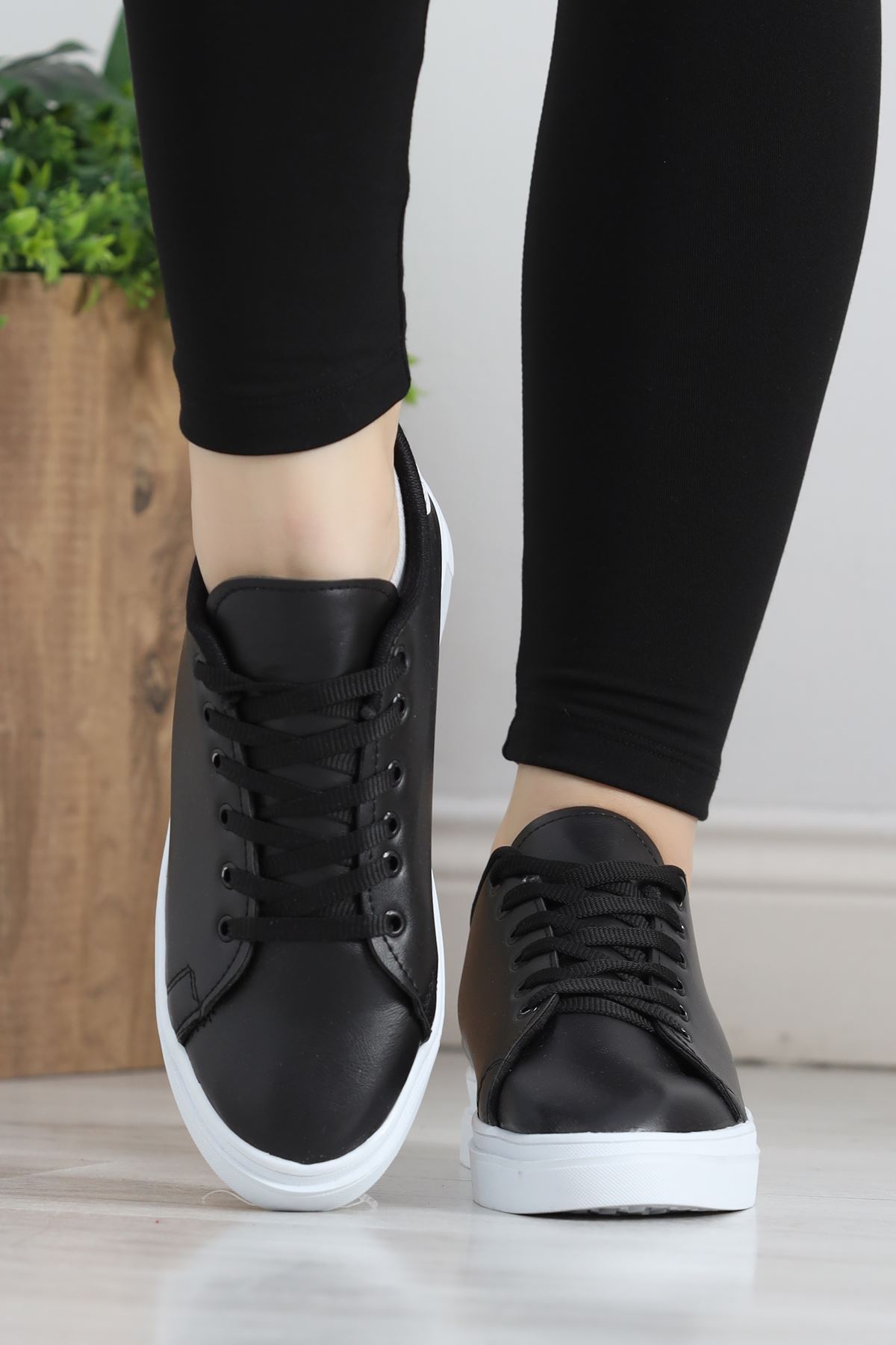 Kalın Tbn Günlük Ayakkabı Siyahbeyaz1 - 8585.264.