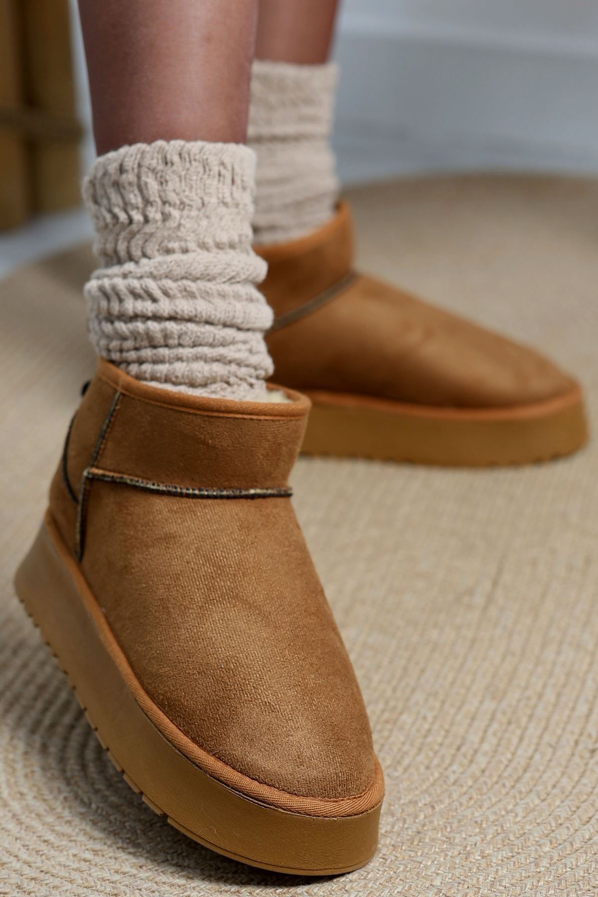 Kalın Taban Mini Boy Süet Bot Taba - 31437.1932.