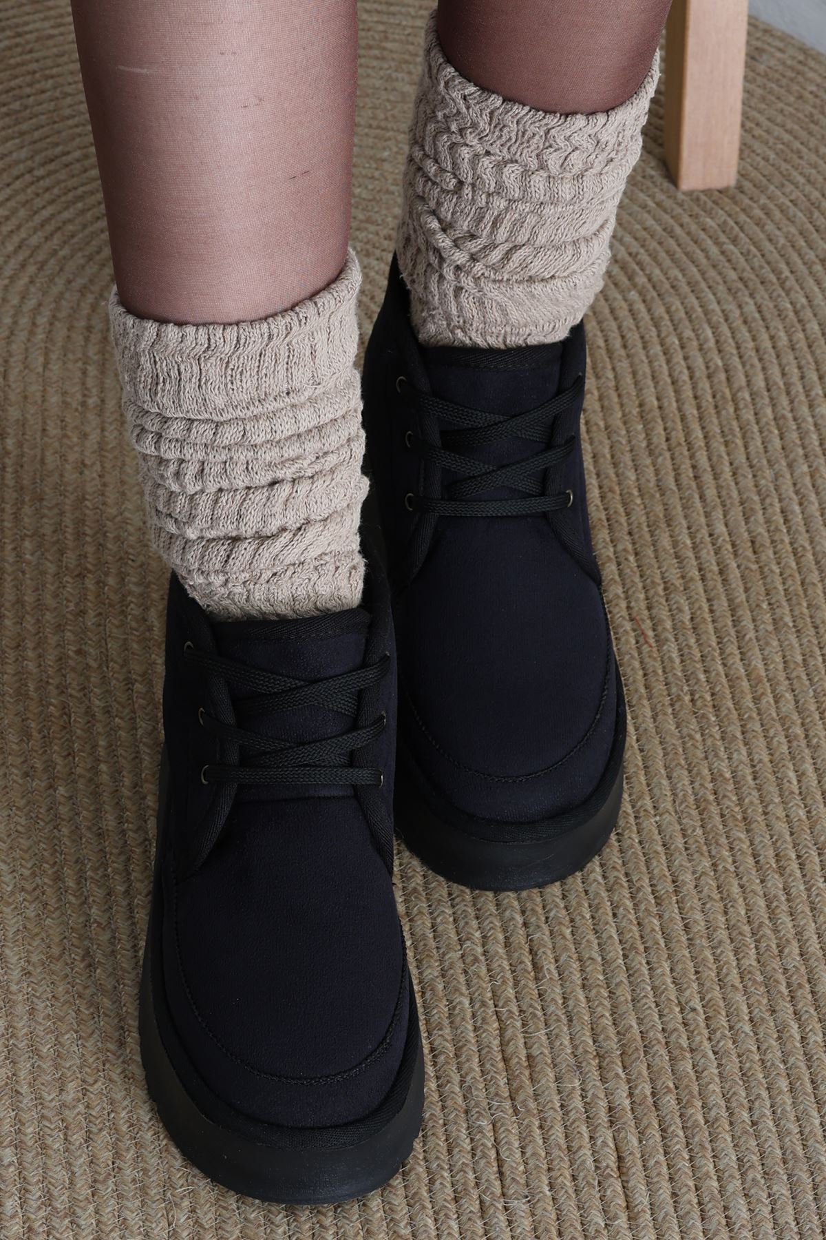 Yüksek Tabanlı Bağcıklı Bot Siyah - 31440.1932.