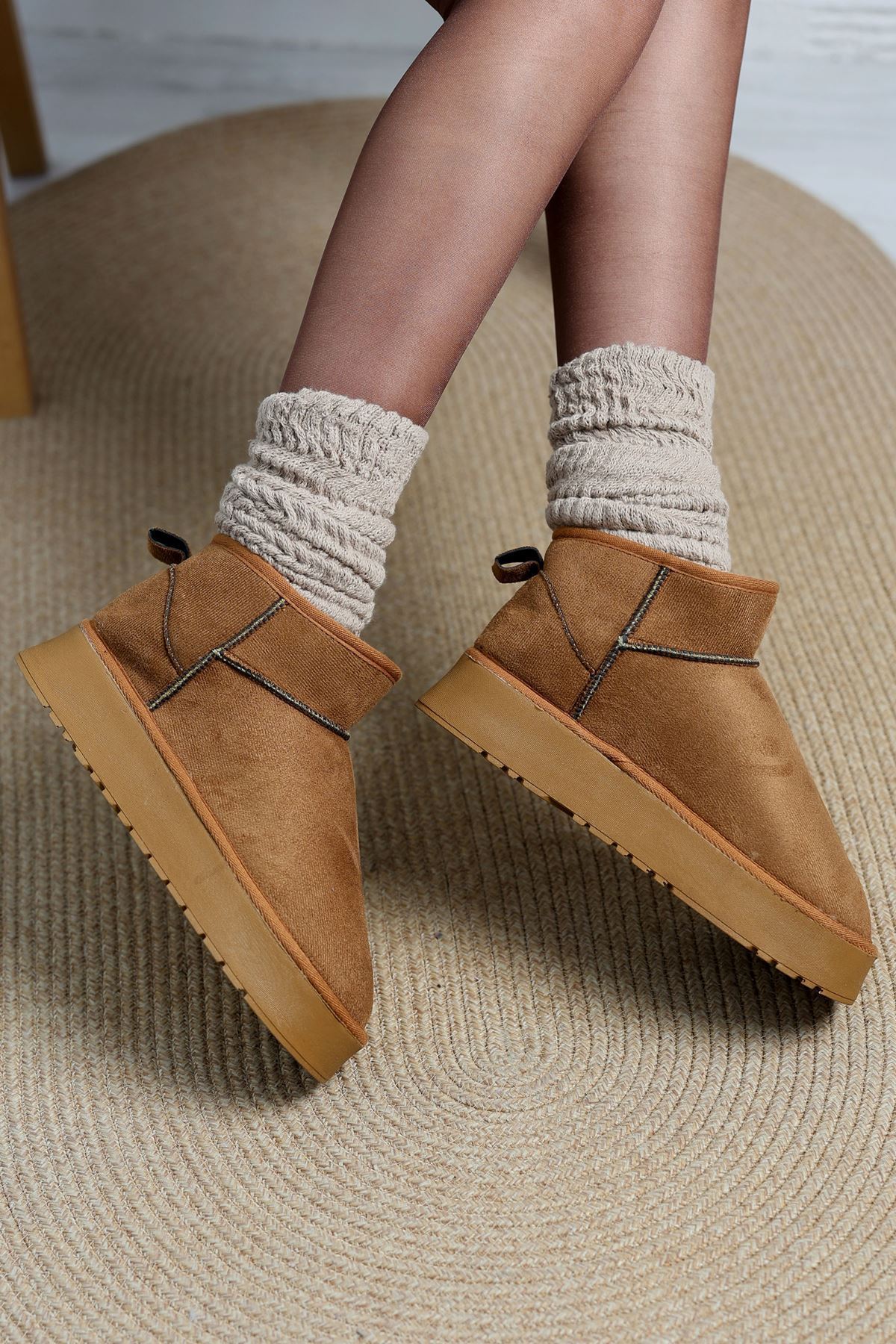 Kalın Taban Mini Boy Süet Bot Taba - 31437.1932.