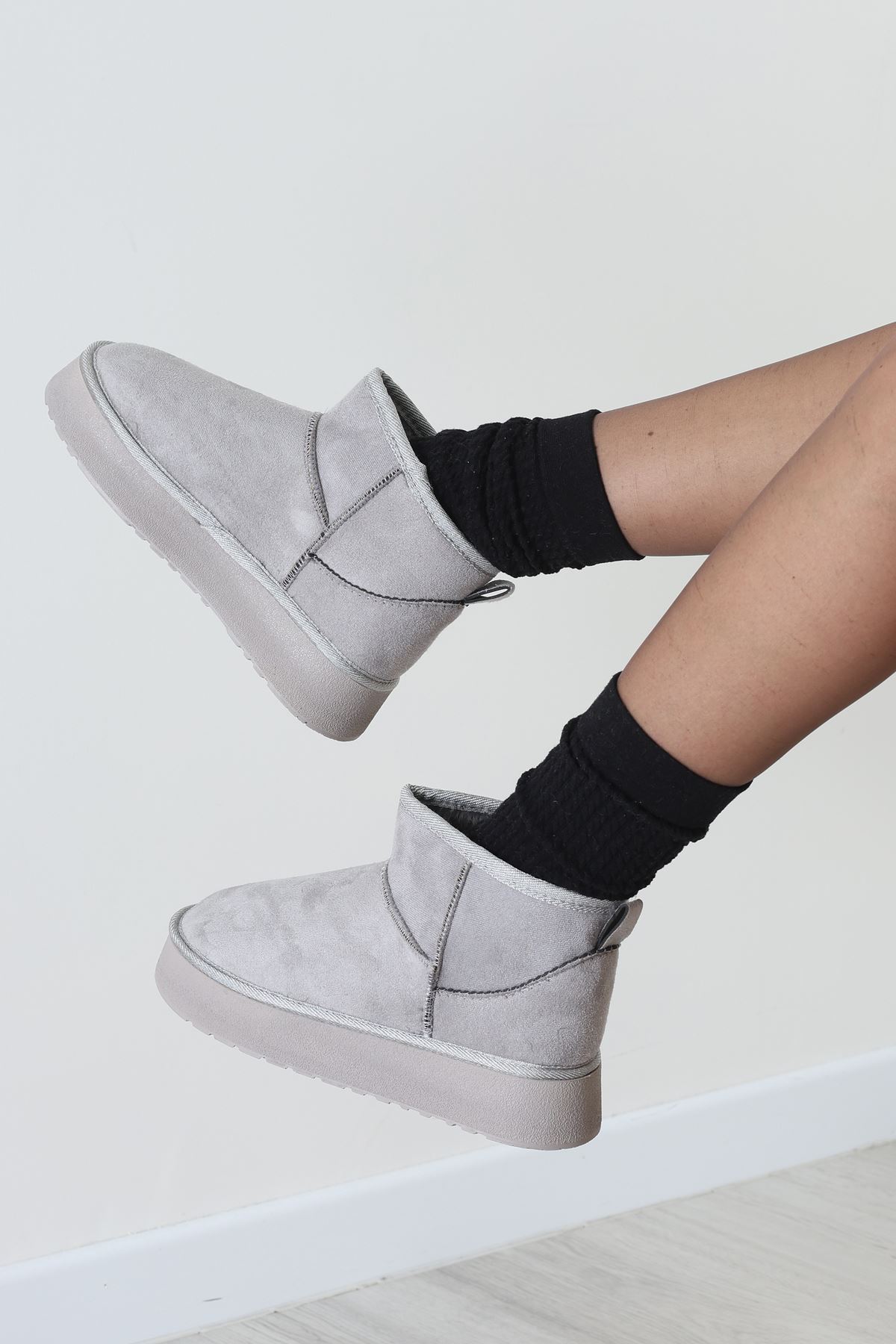 Kalın Taban Mini Boy Süet Bot Gri - 31437.1932.