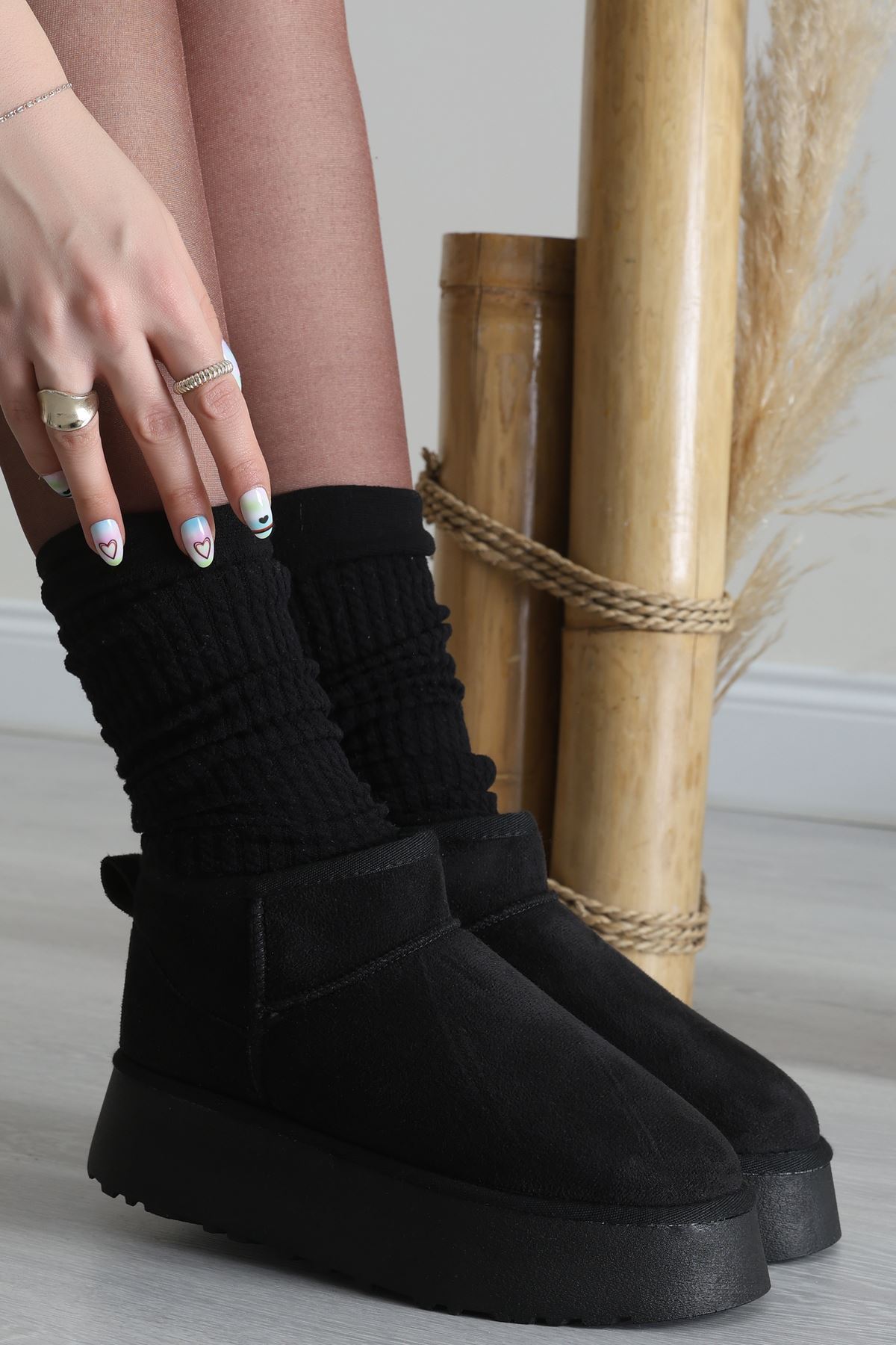Yüksek Taban İçi Kürklü Bot Siyah - 31467.264.