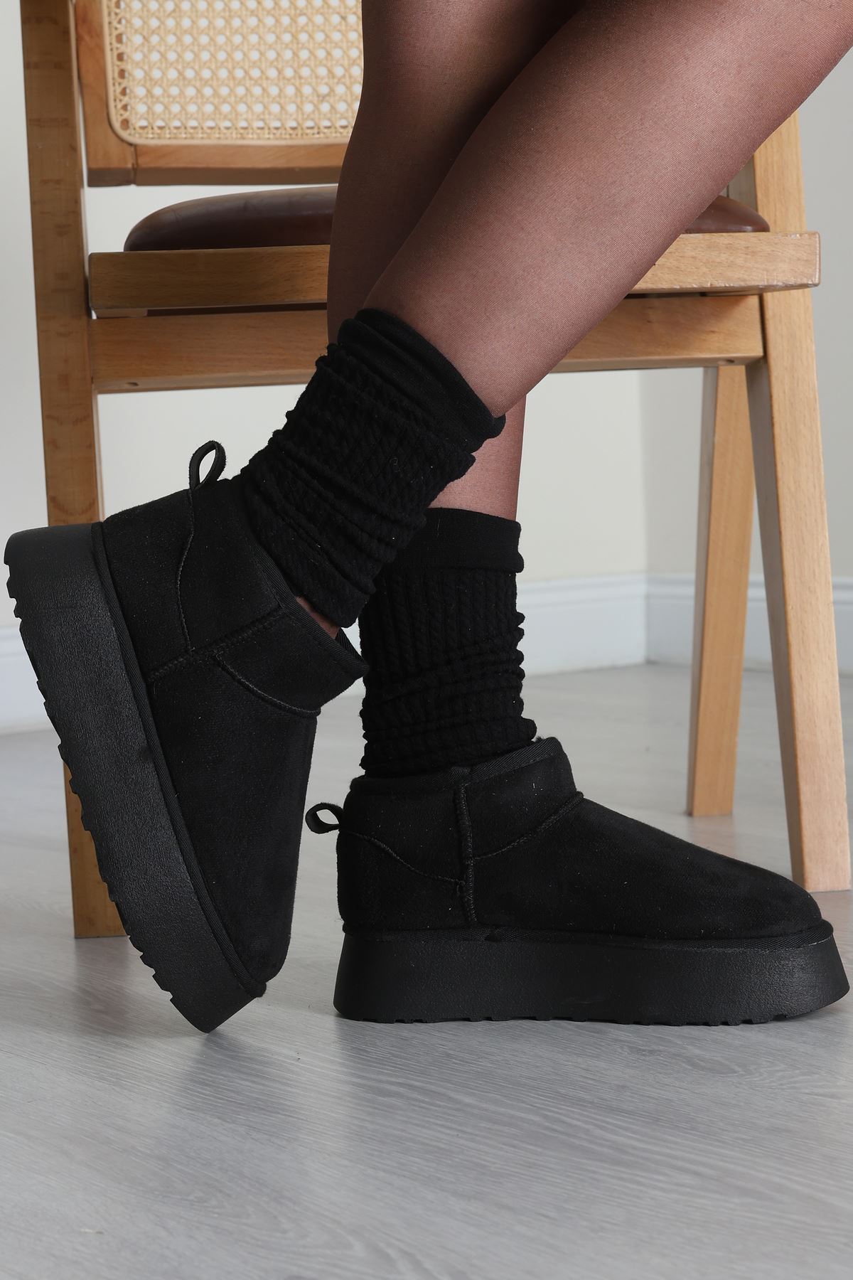 Yüksek Taban İçi Kürklü Bot Siyah - 31467.264.