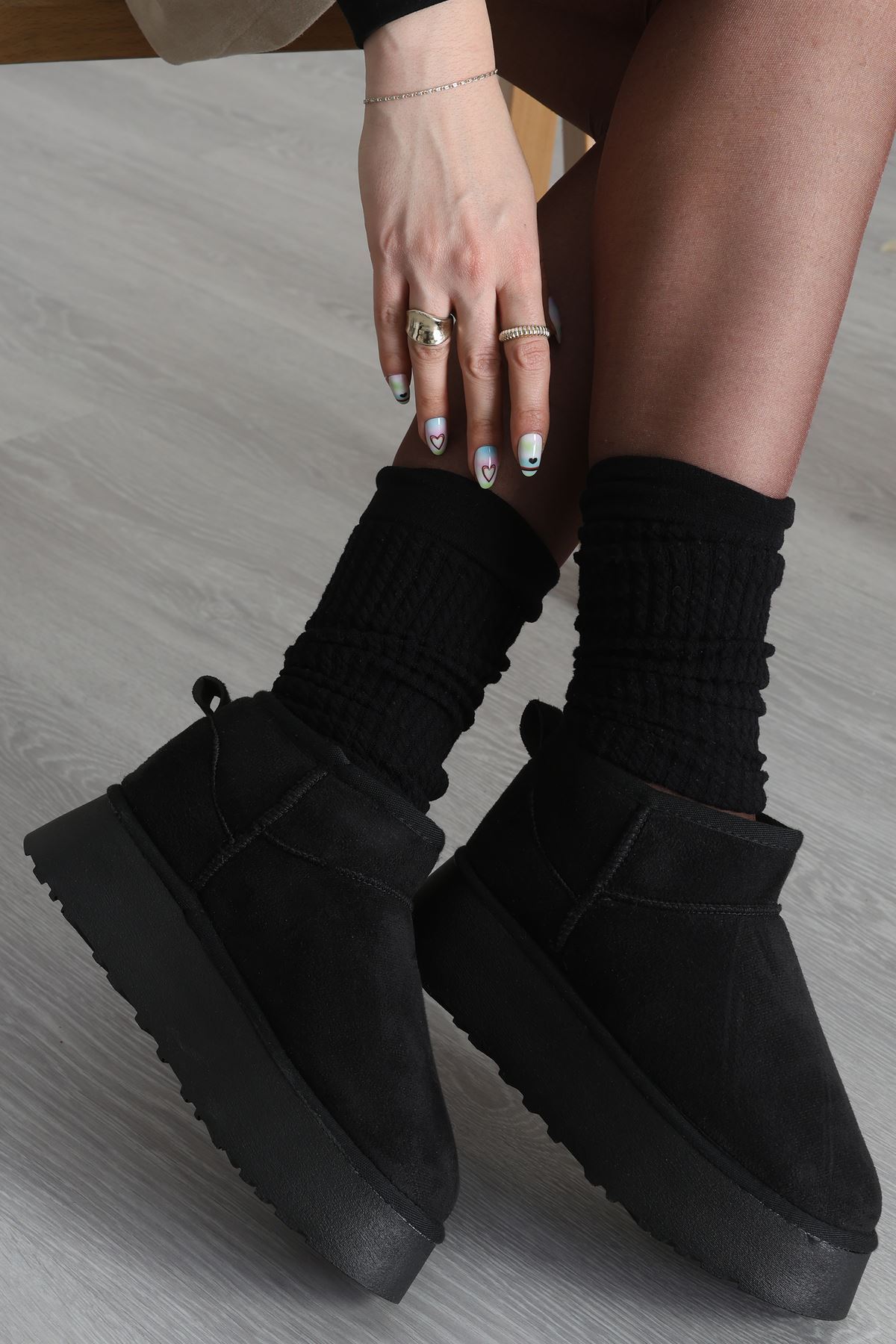 Yüksek Taban İçi Kürklü Bot Siyah - 31467.264.