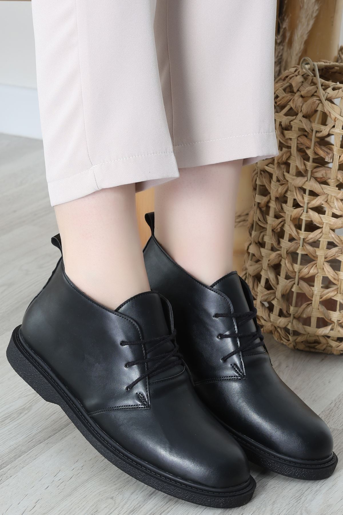Kadın Bot Siyahderi - 31434.1846.