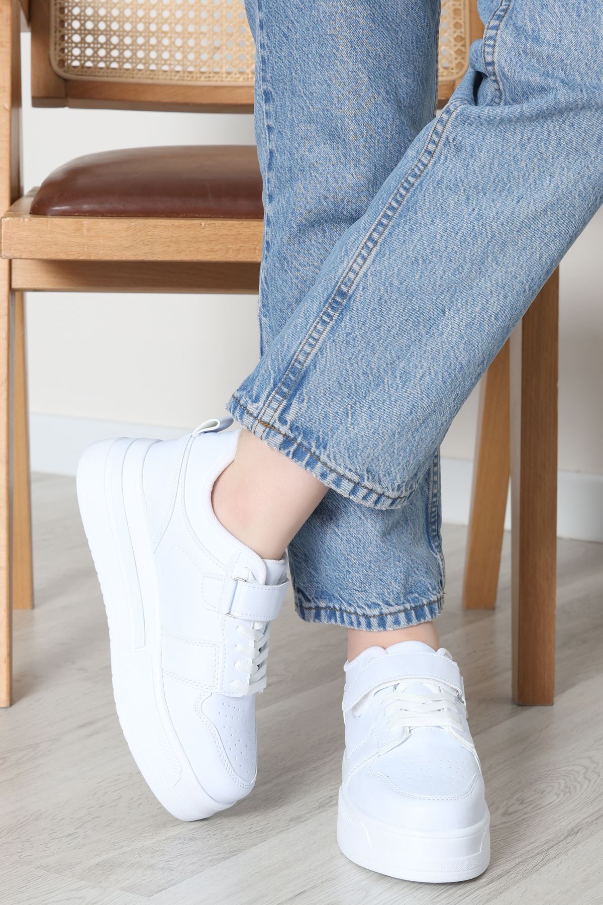 Günlük Spor Ayakkabı Beyaz1 - 42433.2082.