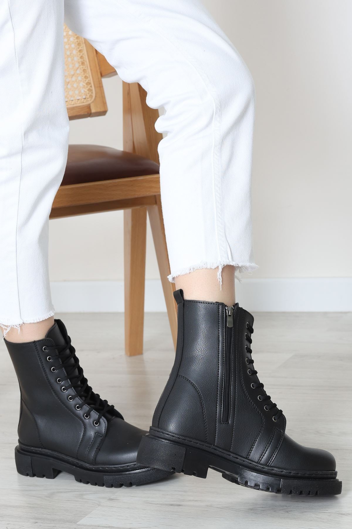 Bağcıklı Postal Bot Siyahderi - 31837.264.