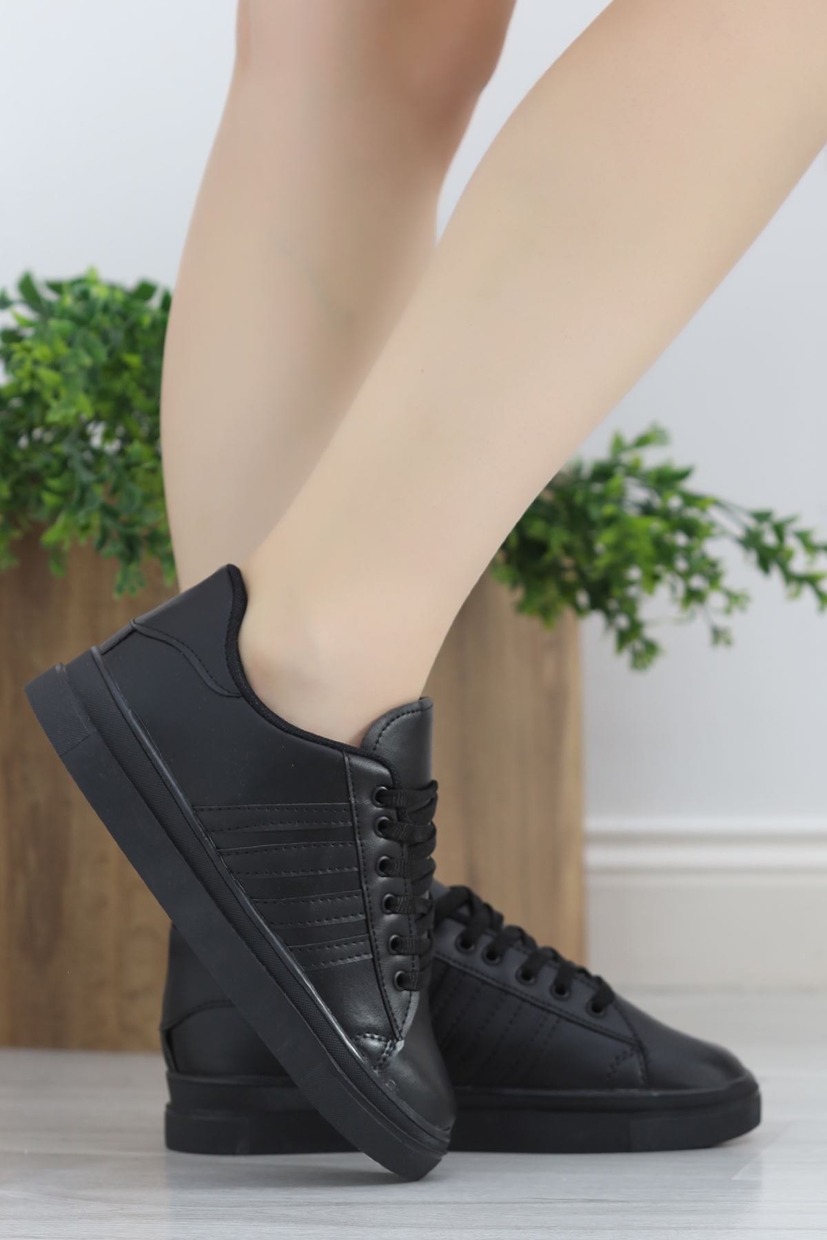 Günlük Ayakkabı Siyah - 9151.264.